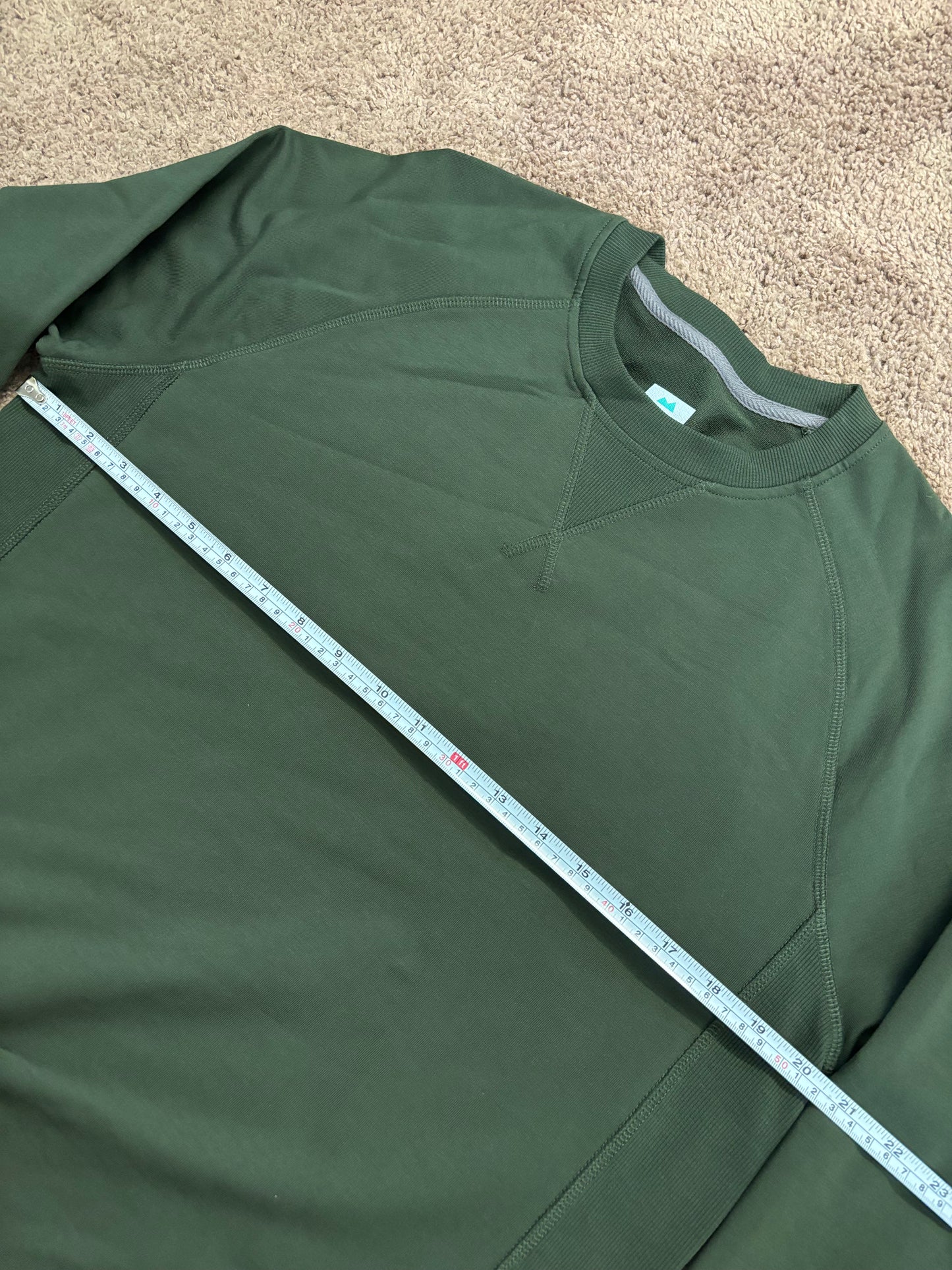 Myles Apparel - crewneck pullover - M