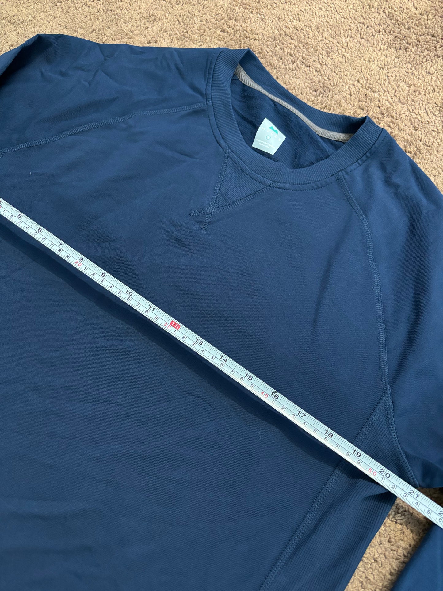 Myles Apparel - crewneck pullover - L