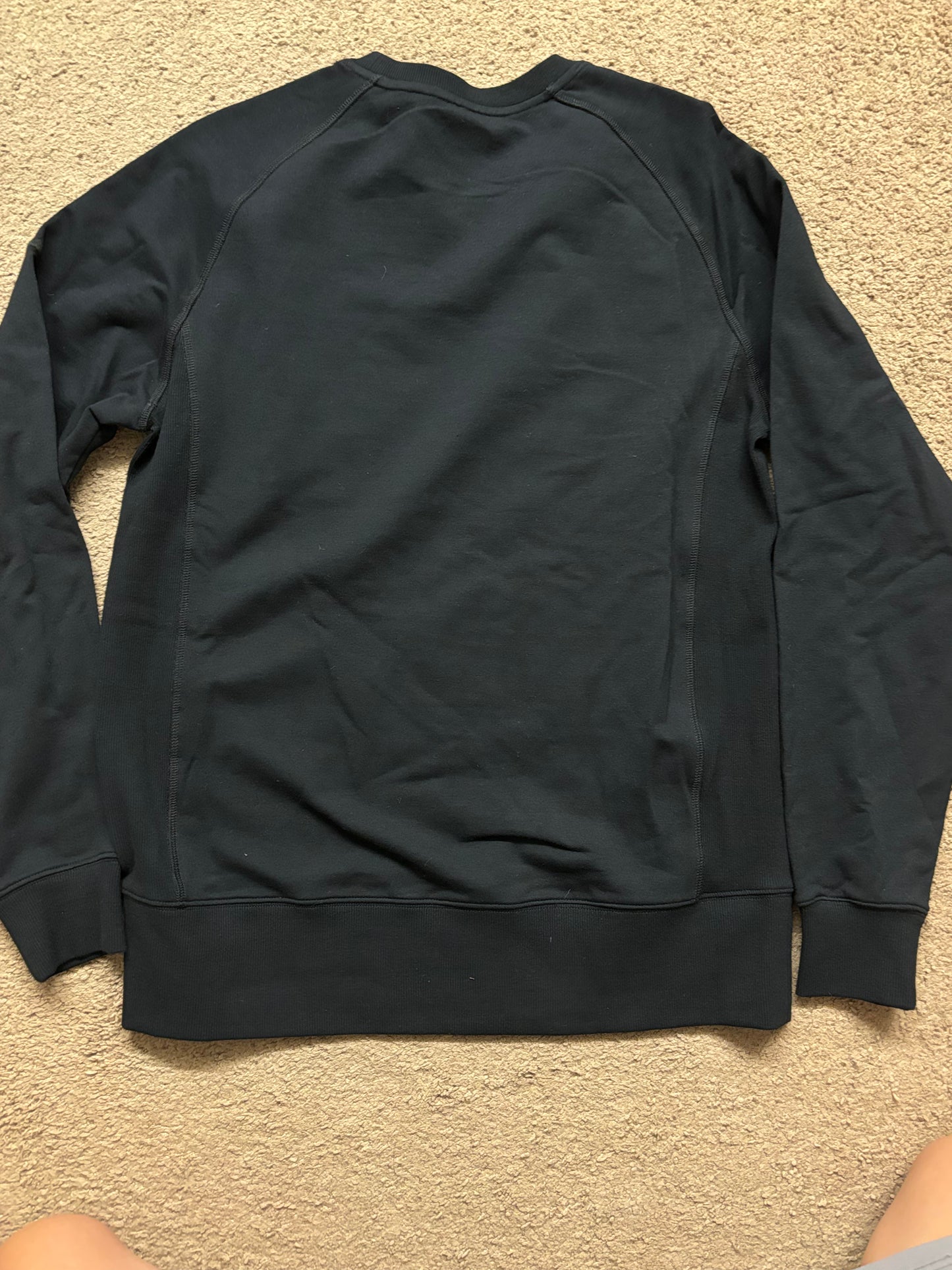 Myles Apparel - crewneck pullover - M