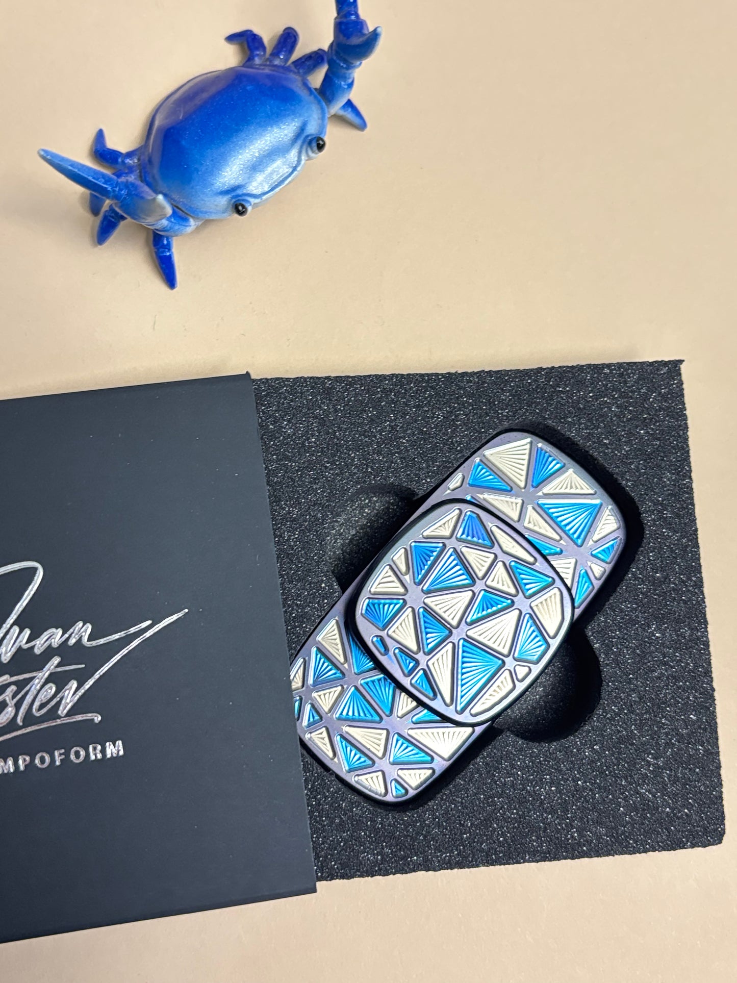 Compoform - kickflip - Ti - fidget toy