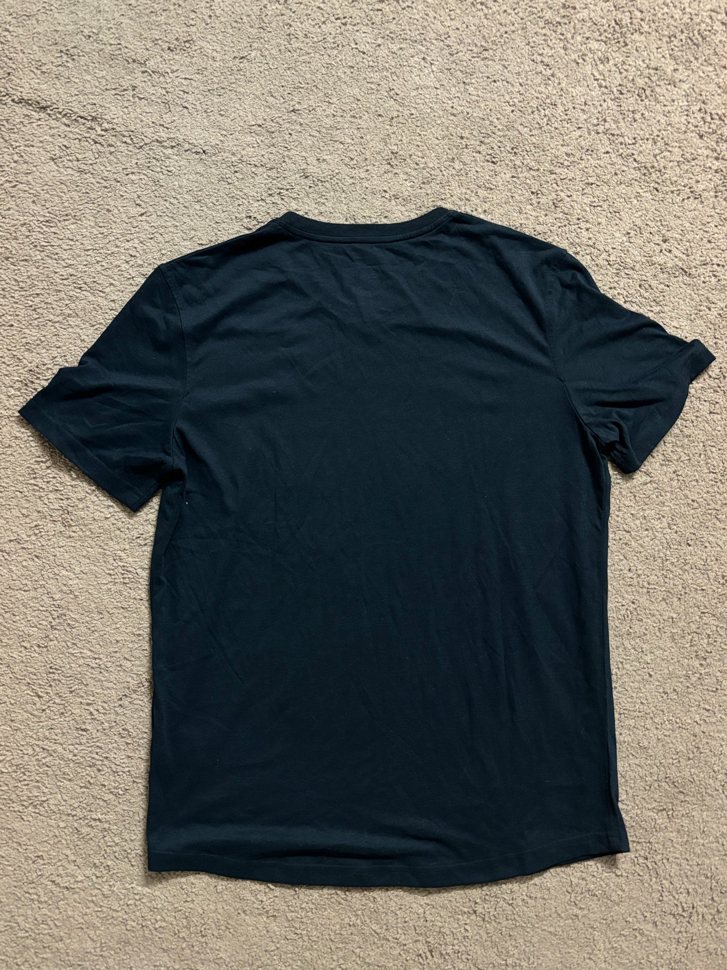 Myles Apparel - v-neck shirt med