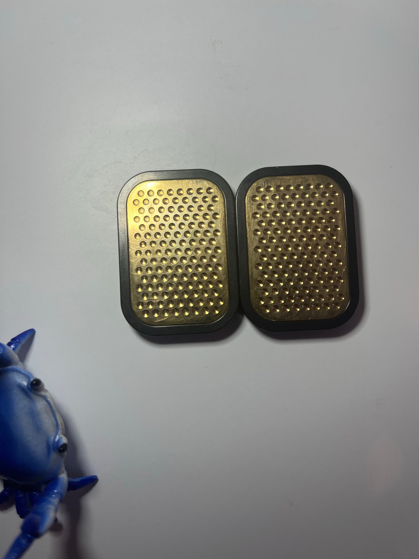 Magnus zirconium toad slider with brass plates