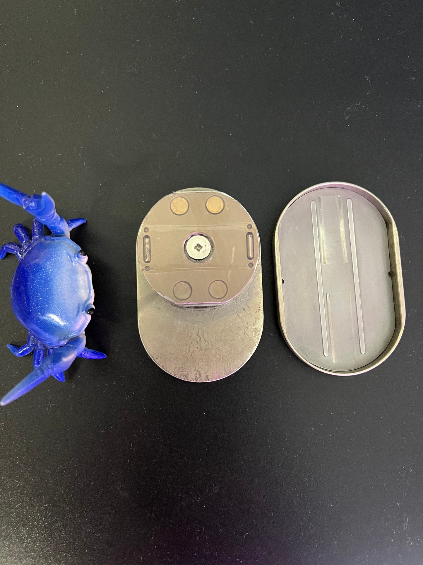 ACEDC x Gobigger - Milkia - cupro engraved - fidget slider - fidget toy