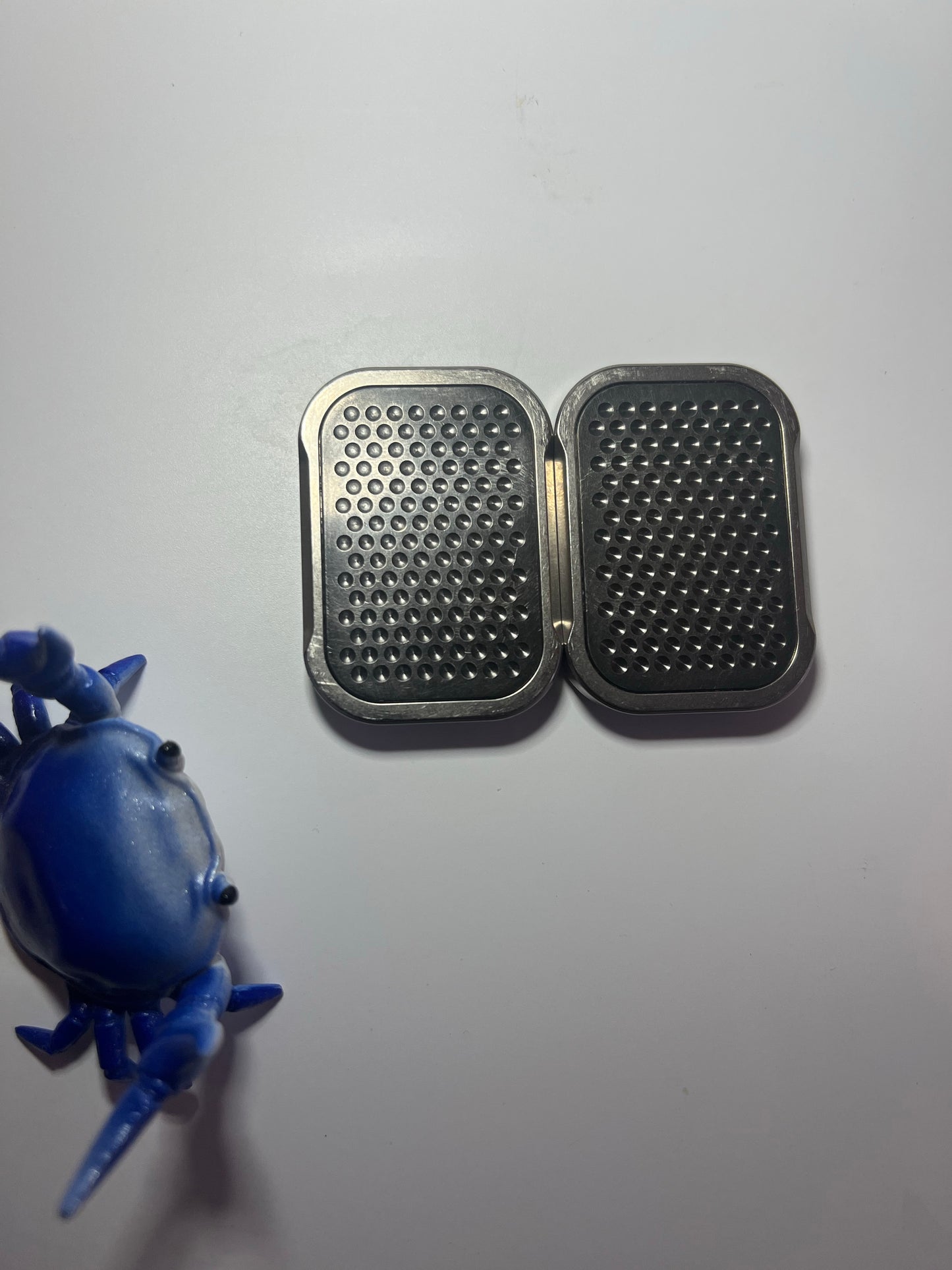 Magnus Titanium crab slider with zirconium plates