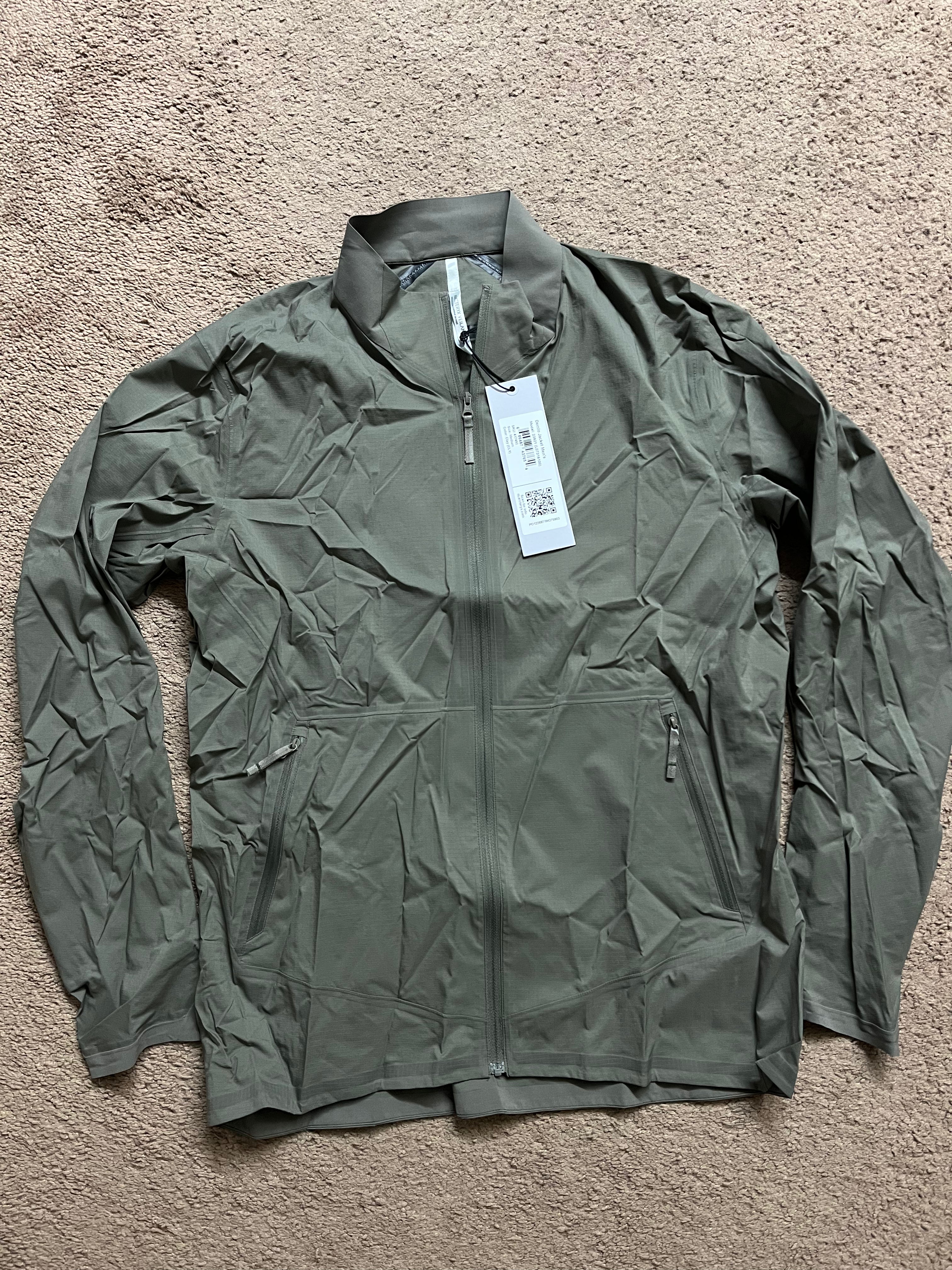 Arcteryx Veilance Demlo Jacket - Medium - clay color Arcteryx Veilance Demlo Jacket - Medium - clay color