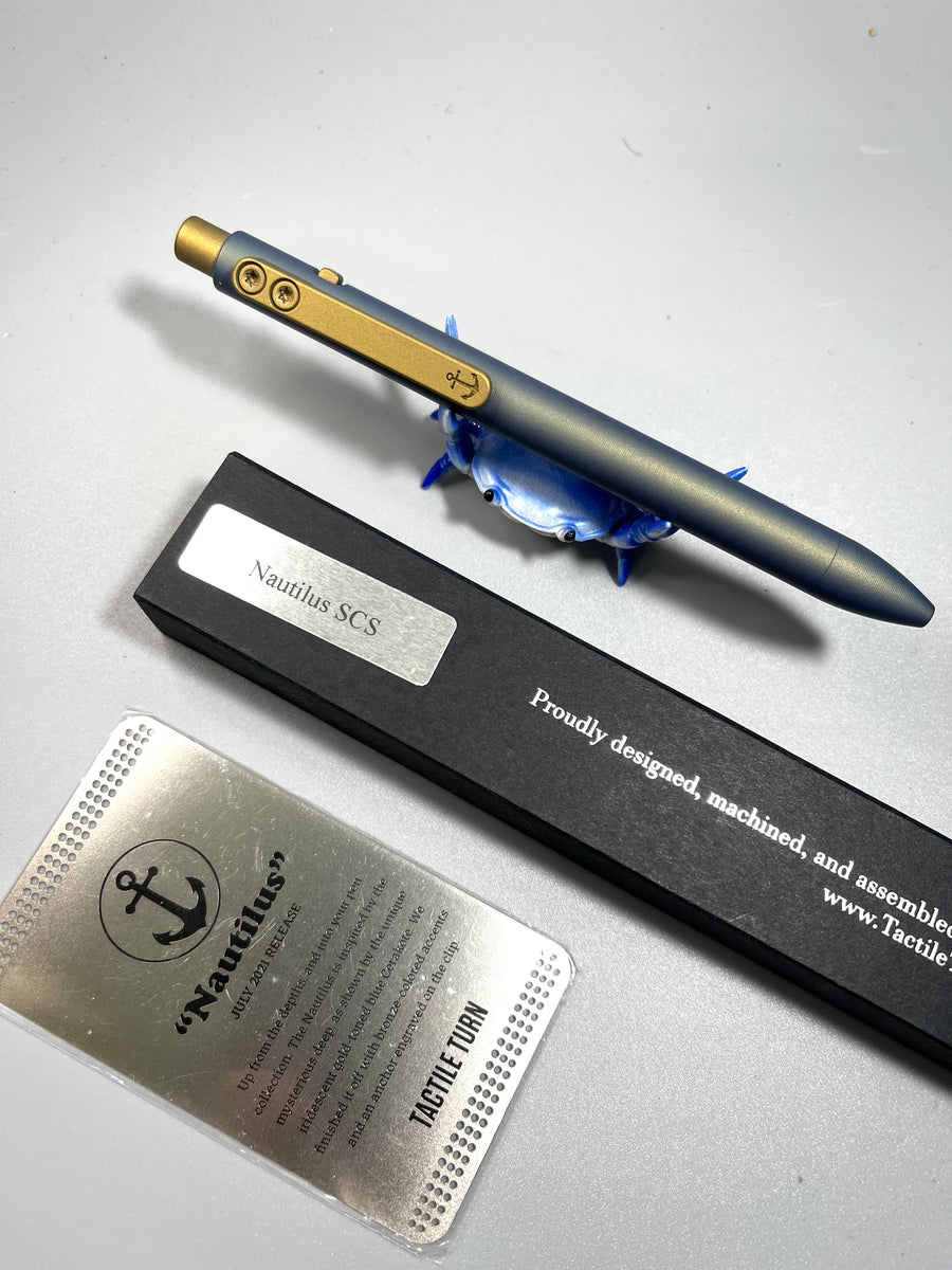 CLICK PEN + STAND + ENGRAVING - Modern Fuel