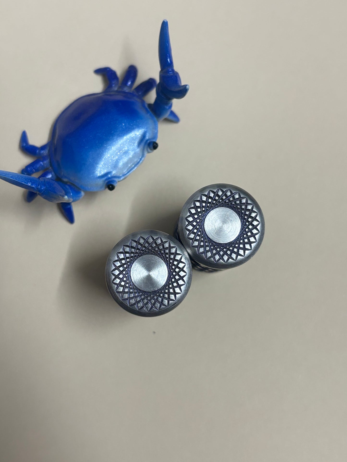 Edge industries - fluxpods large - TI  - fidget toy