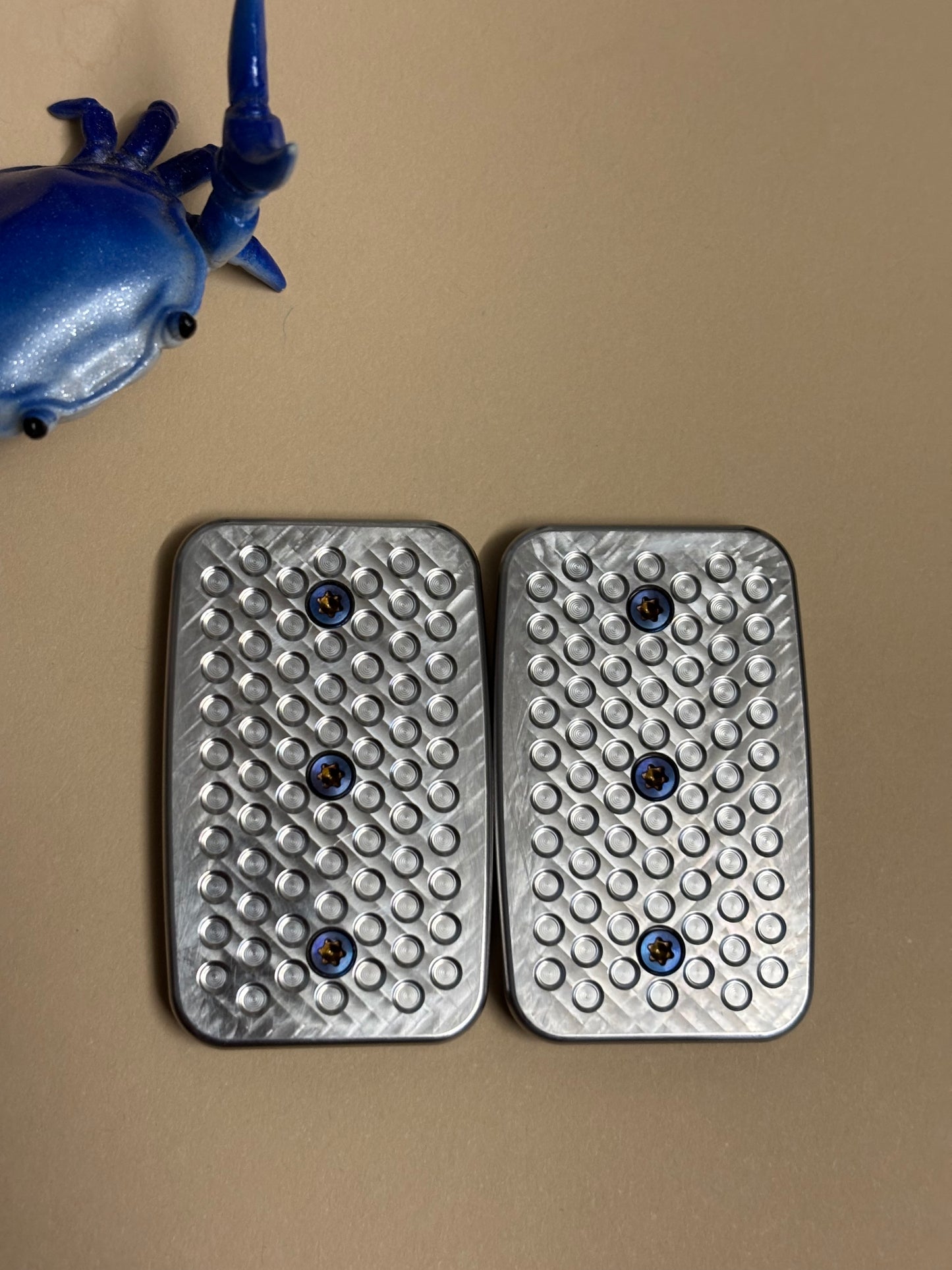 Magnus maglab plain jane Hex - zirc with SS plate - fidget toy