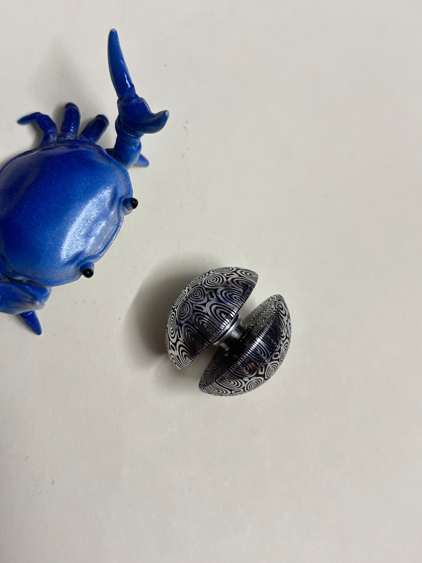 Njthandpower NJT - damasteel 15mm round button - fidget toy