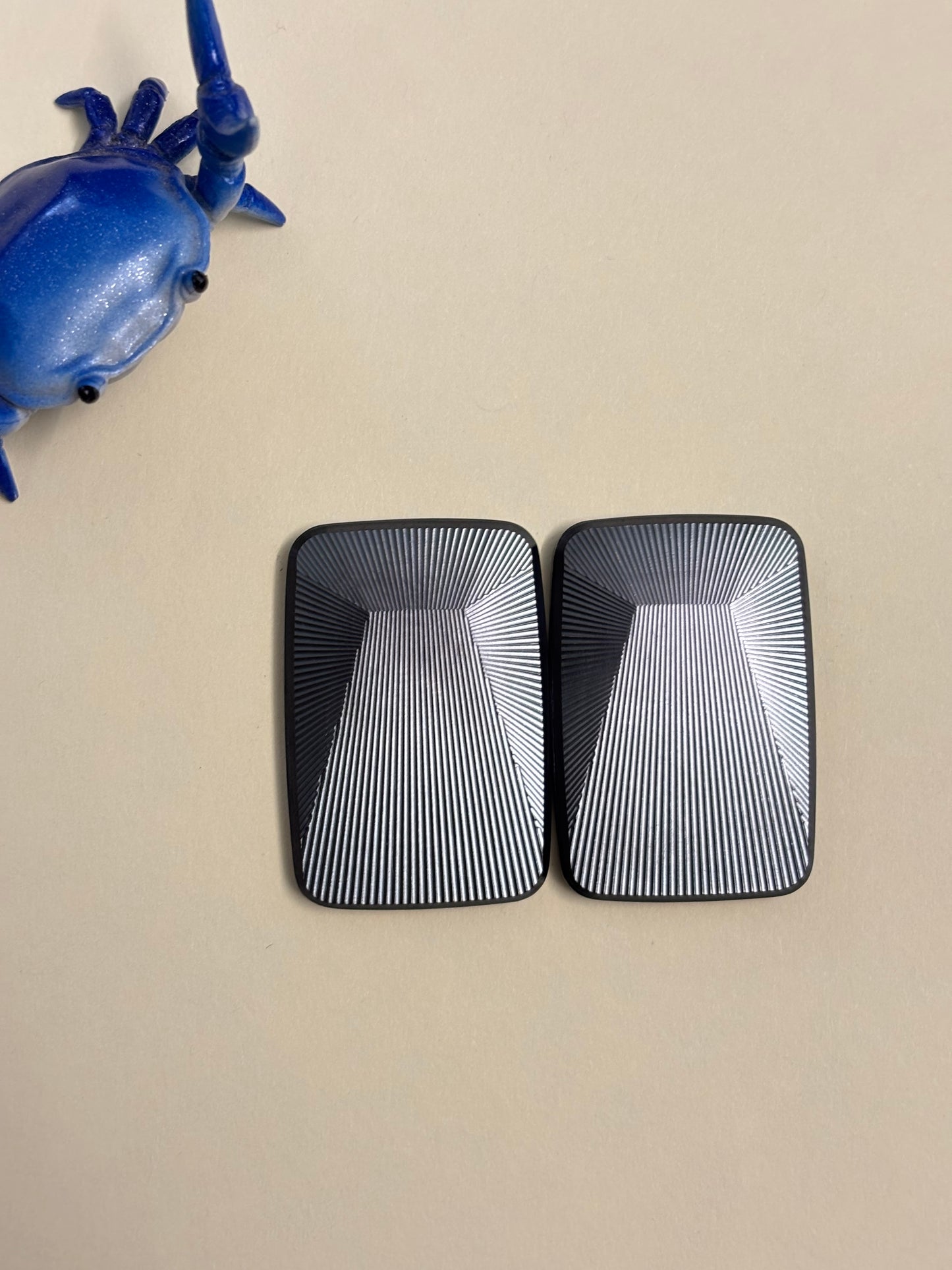 Compoform V3  - laser etched titanium slider