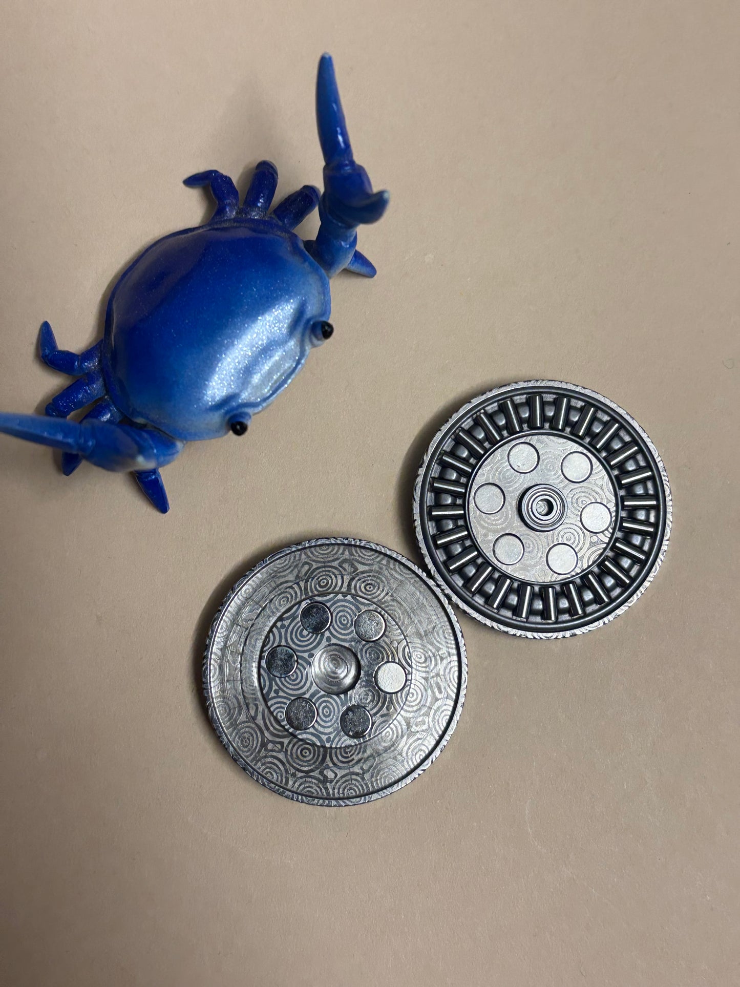 njthandpower NJT - mini mount damasteel - haptic coin - fidget toy