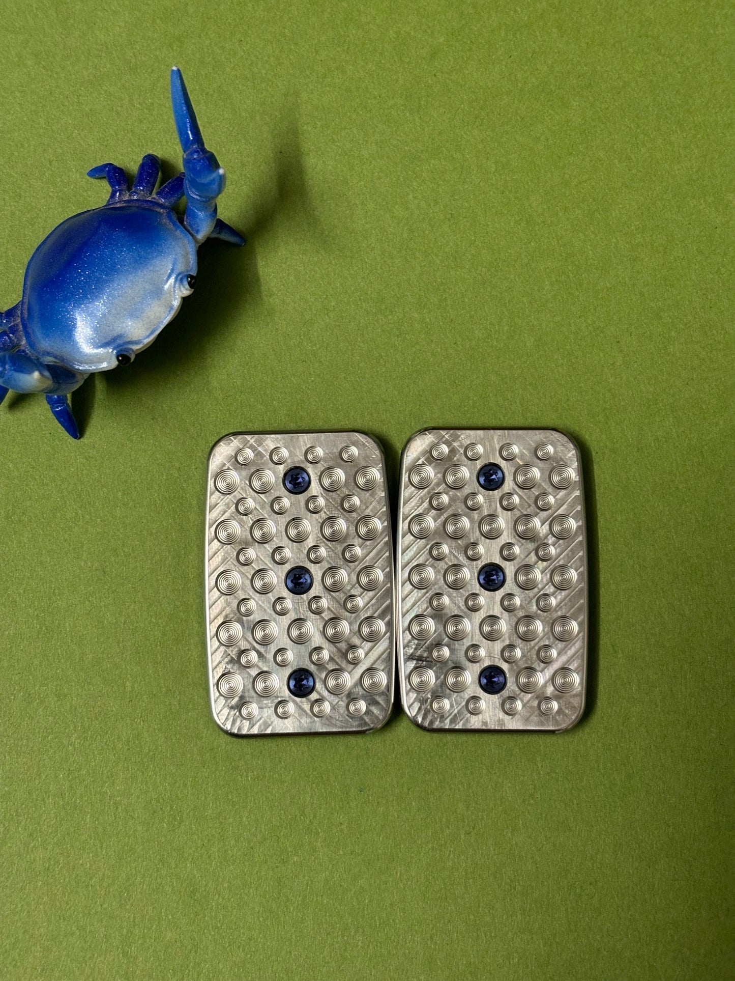 Magnus maglab plain jane grid on supergrip - zirc with SS plate - fidget toy