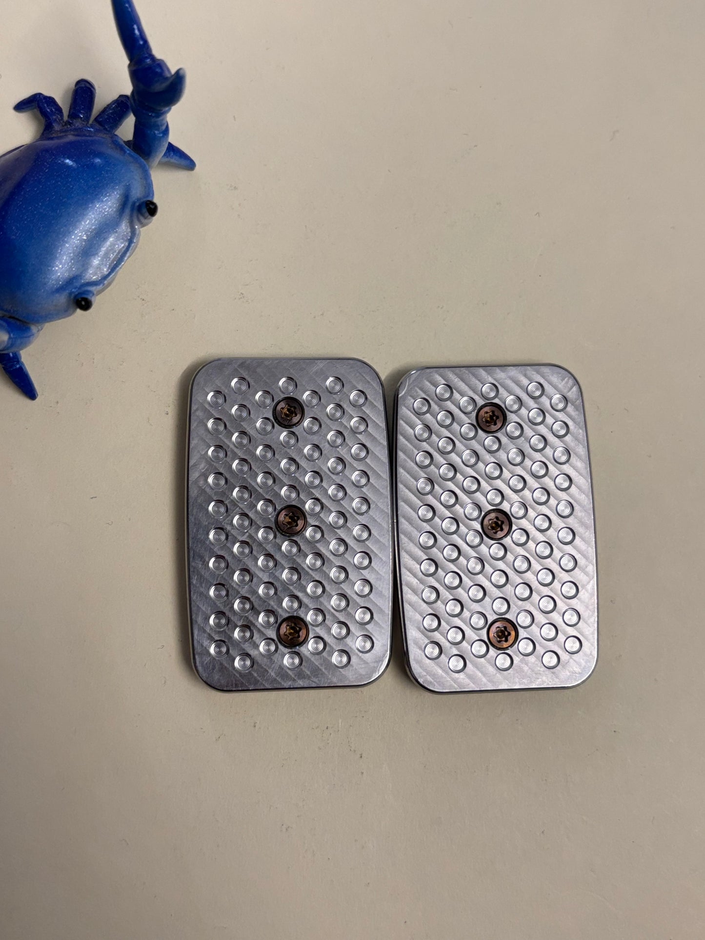 Magnus maglab plain jane Hex on Hex- zirc with SS plate - fidget toy