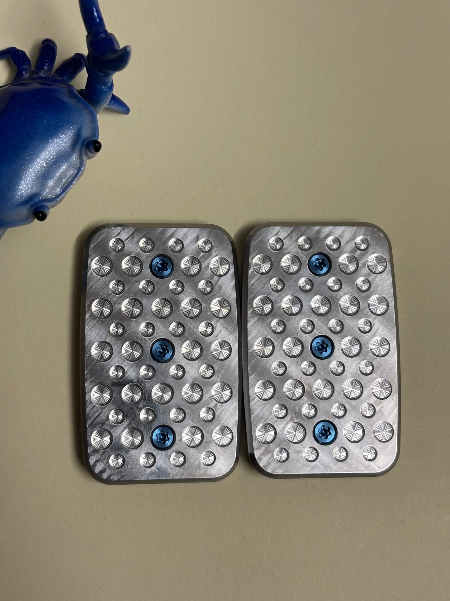 Magnus maglab squash toad - zirc with SS plate - fidget toy