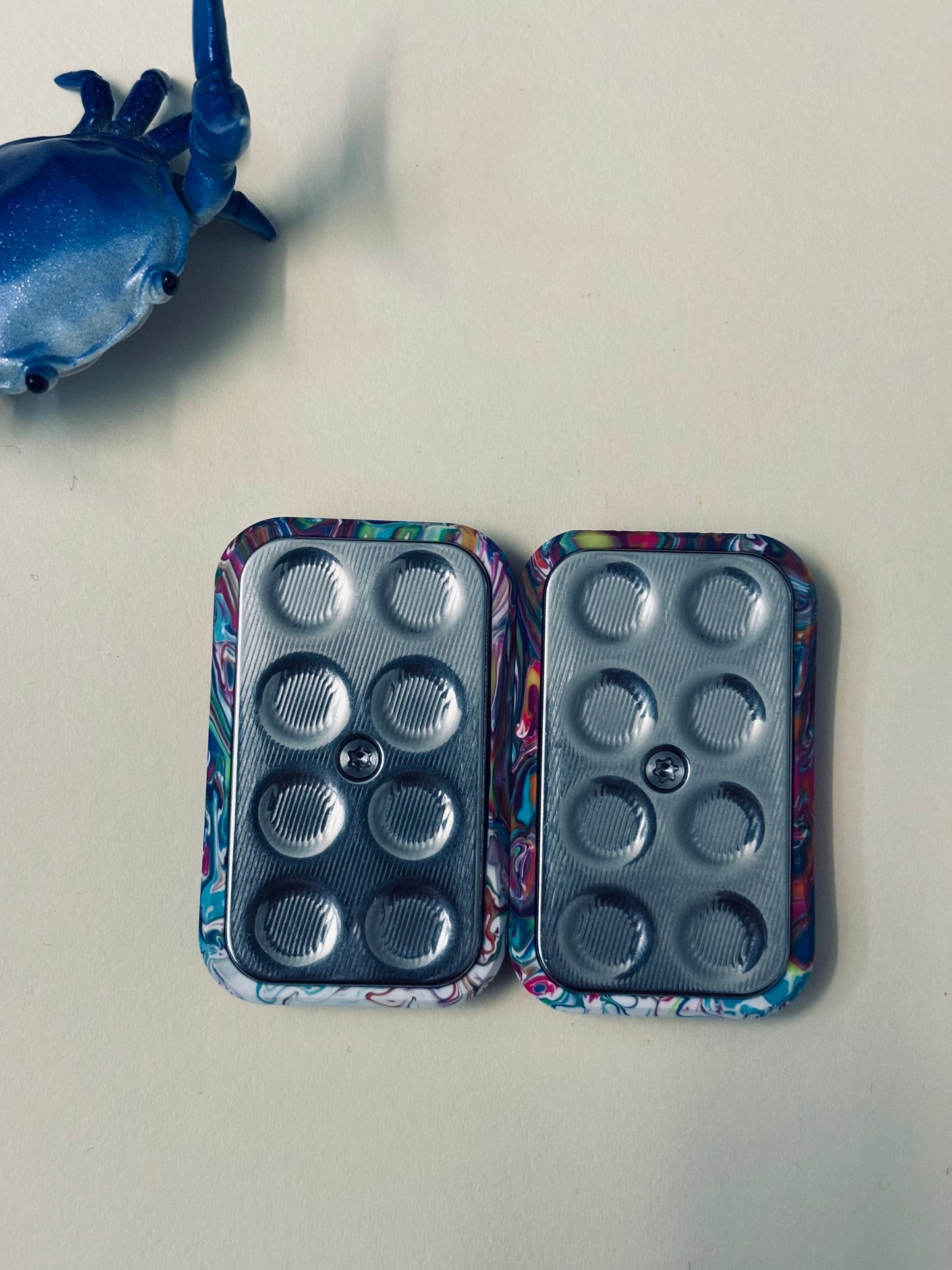 Magnus resin glide  -  with SS plate - fidget toy