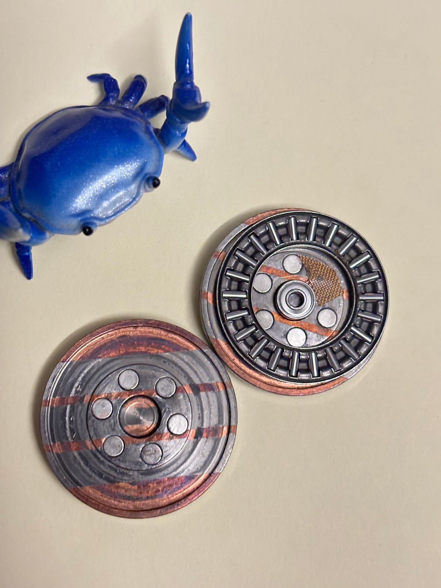 njthandpower NJT - vertical cut super conductor big dot Ulte haptic coin - fidget toy