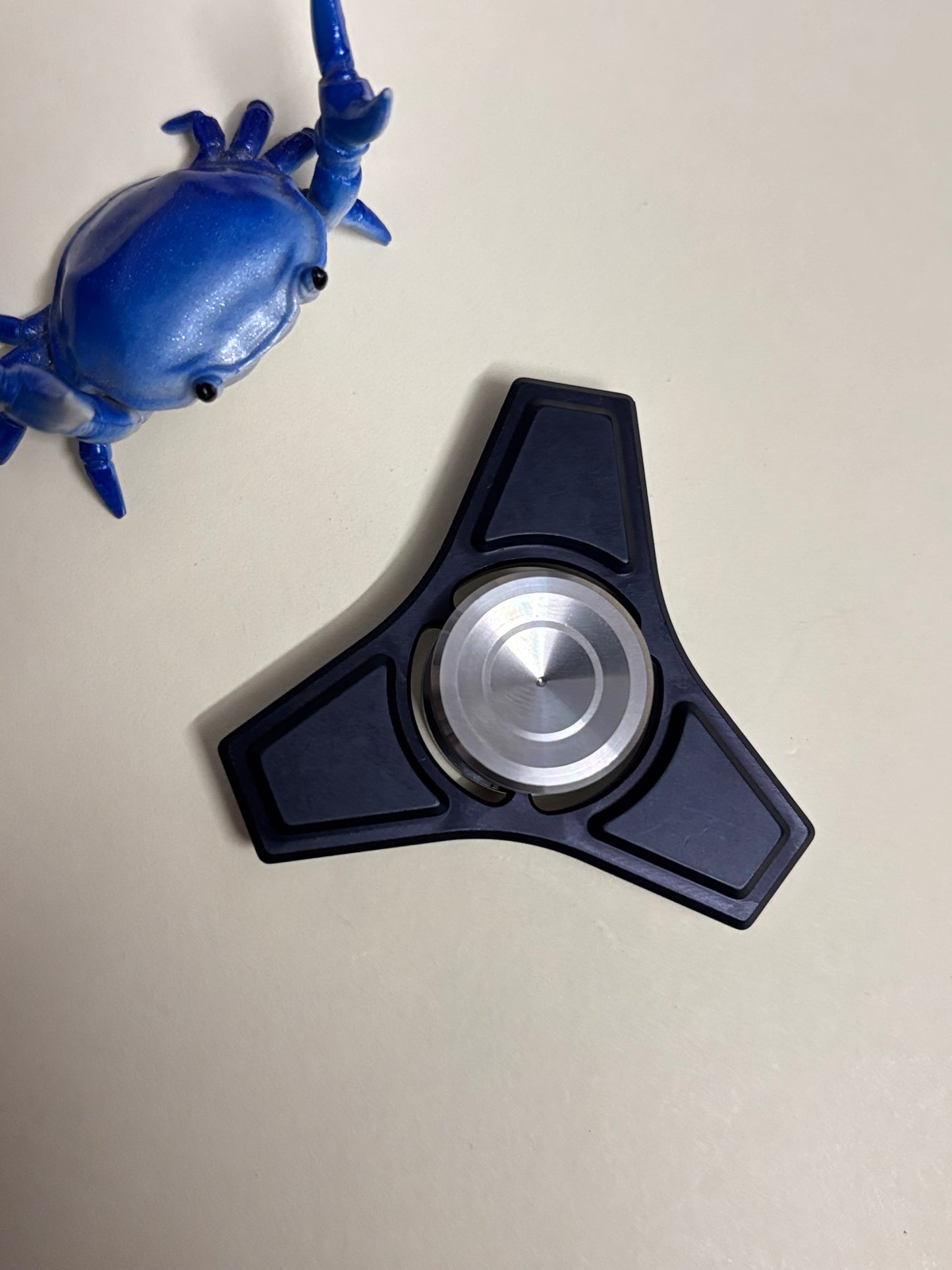Zerofeud tri compass aluminum spinner - Fidget toy - fidget spinner