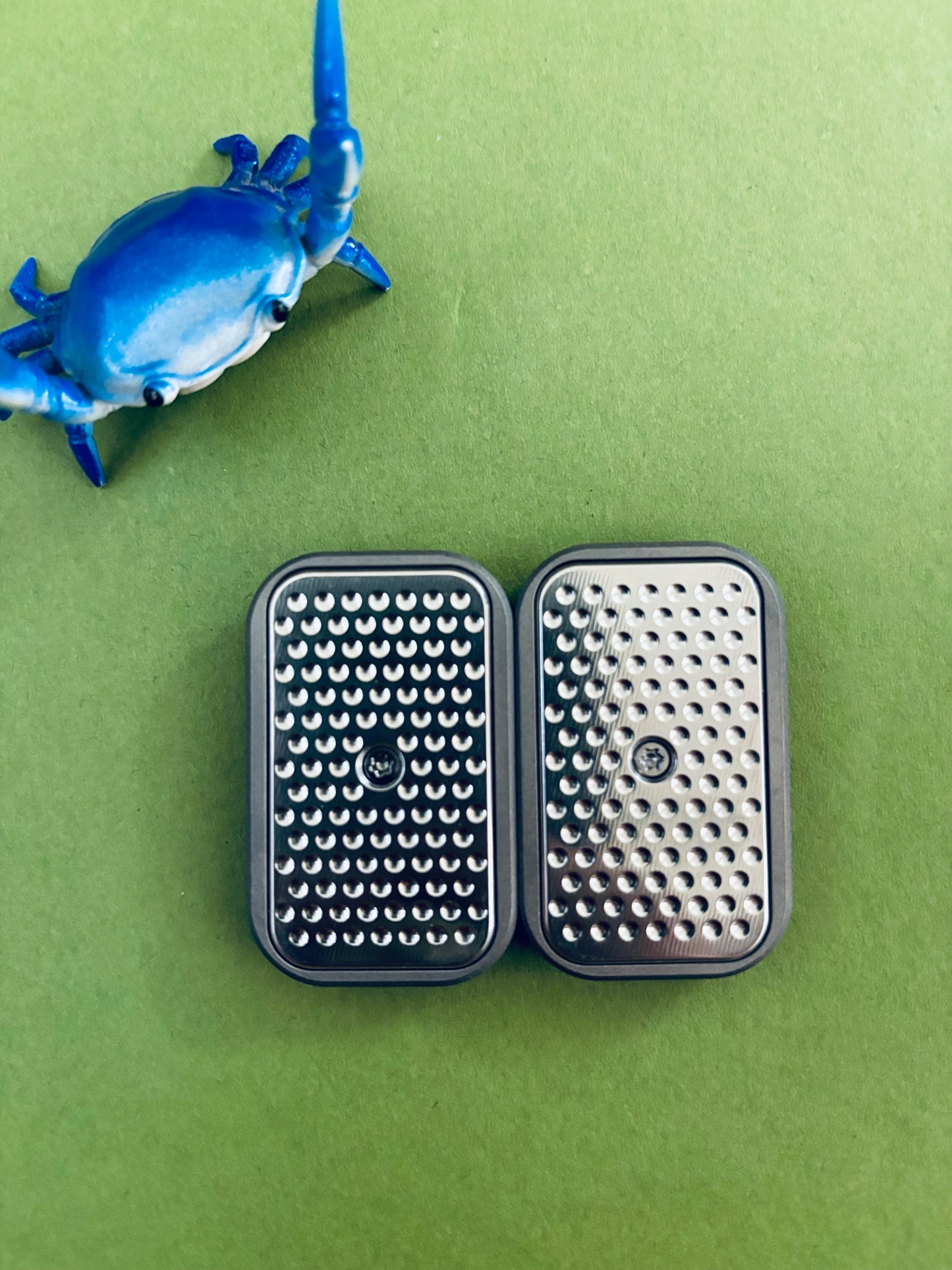 Magnus hex toad - slider ti with ss screw in plates - fidget toy