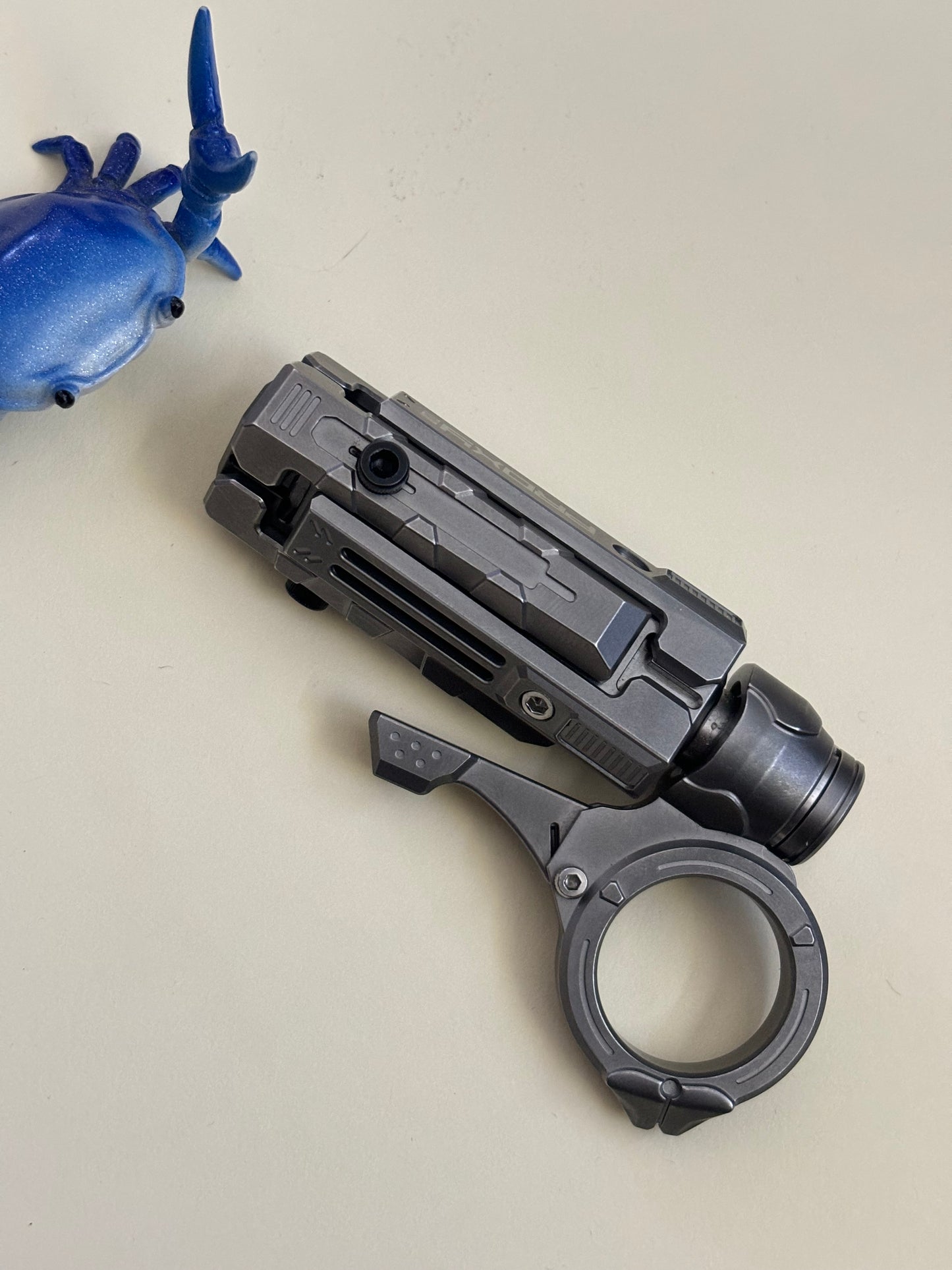 Proxyedc iron curtain - SS  - fidget toy