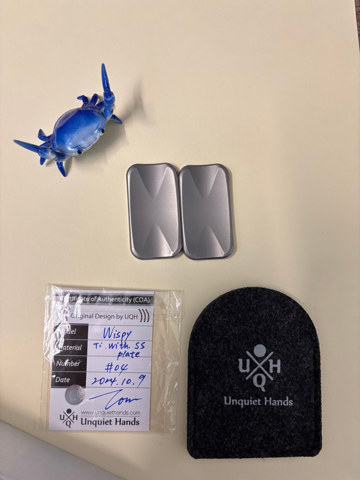 UQH - Wispy slider -  titanium with ss plates - Fidget toy