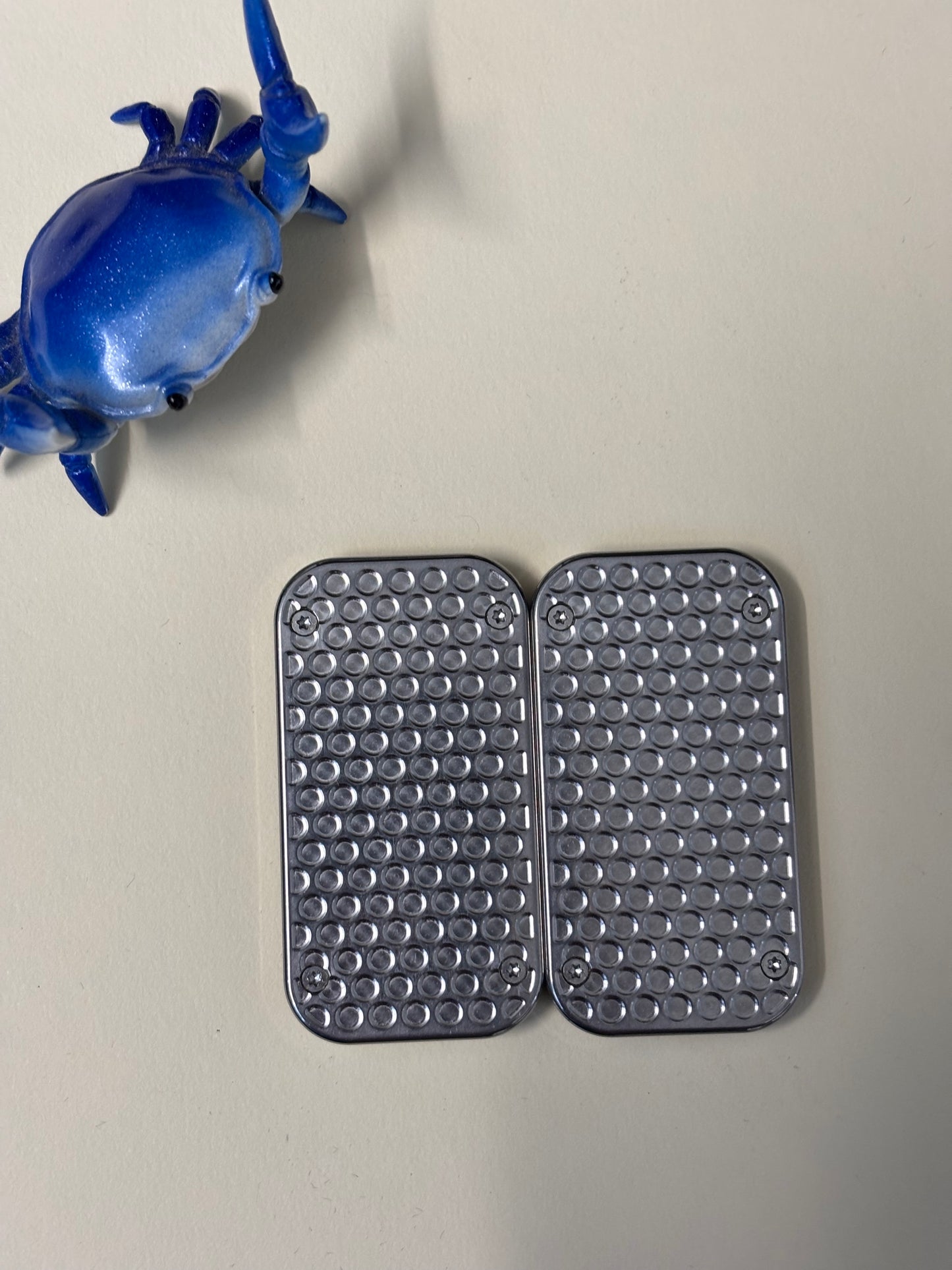 UQH - Wispy slider -  titanium with ss plates - Fidget toy