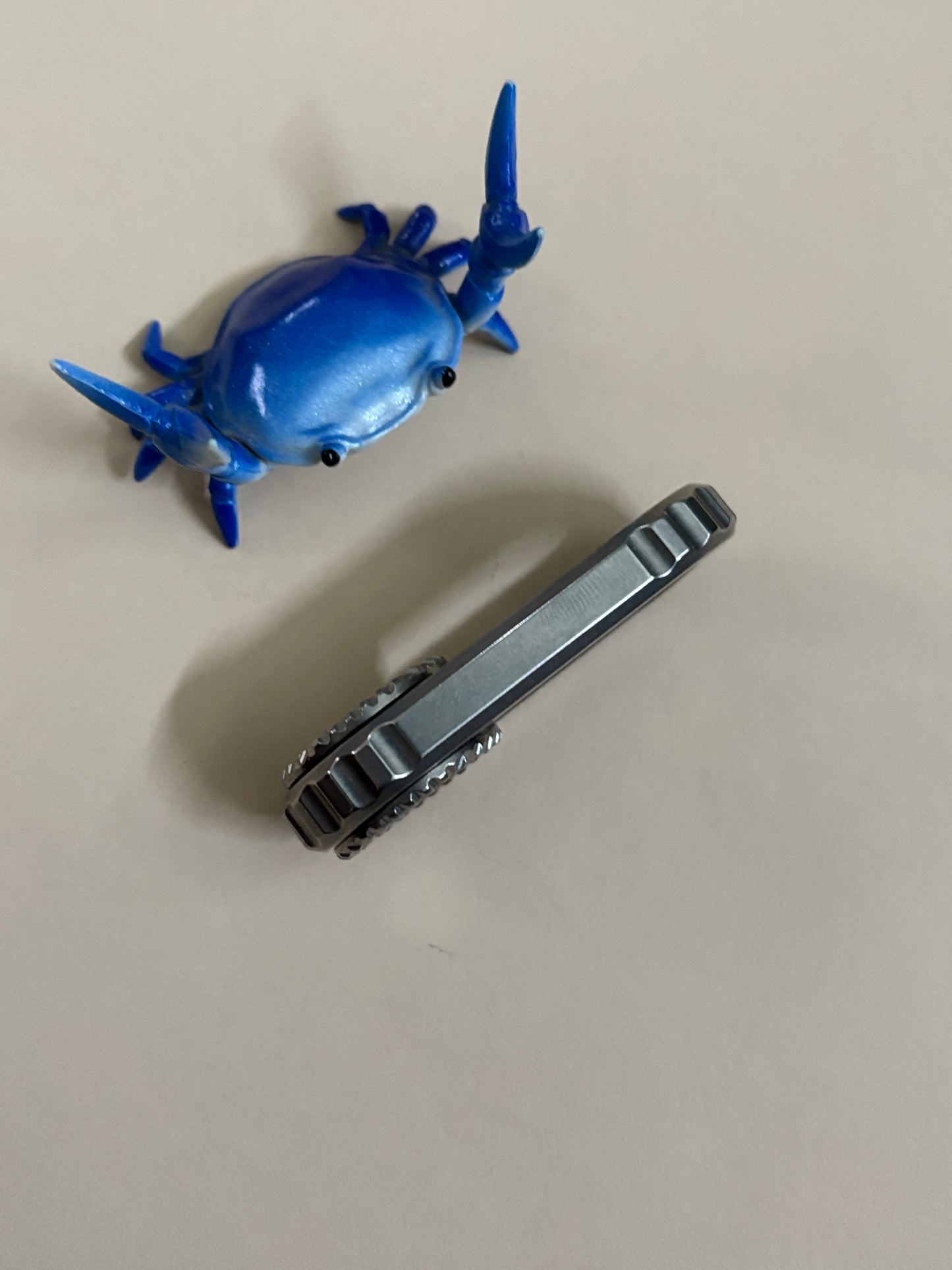 Magnus floop -titanium B33 - fidget toy