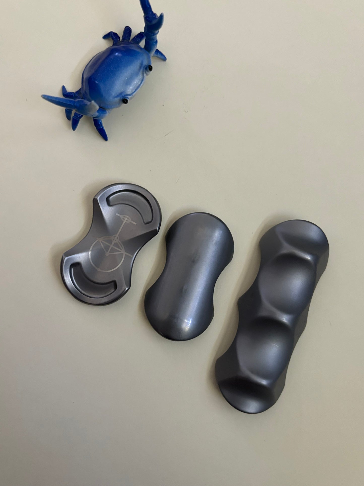 Crux by la grange - satin TI - Fidget toy