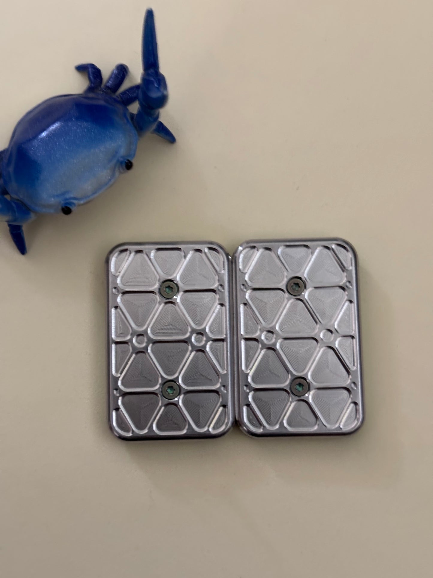 Kukoedc - mini ergo honeycomb TI - 3 click - fidget toy