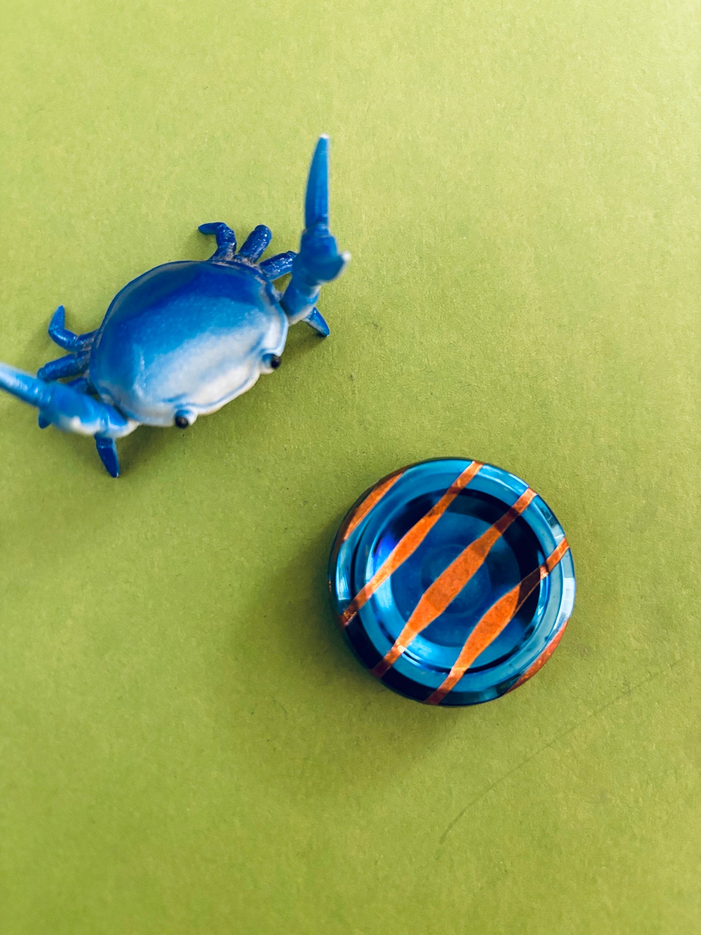 njthandpower NJT - vertical cut super conductor big dot Ulte haptic coin - fidget toy