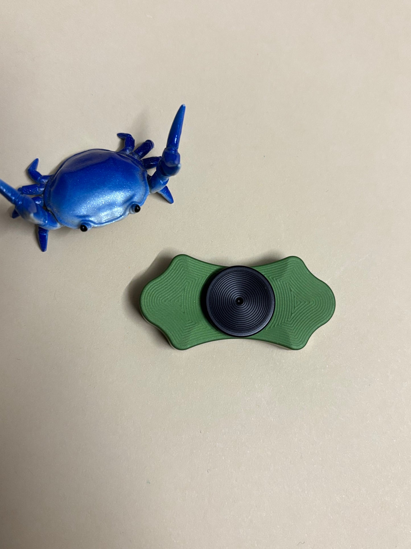 United machining - bowtie - SS  - fidget spinner - fidget toy