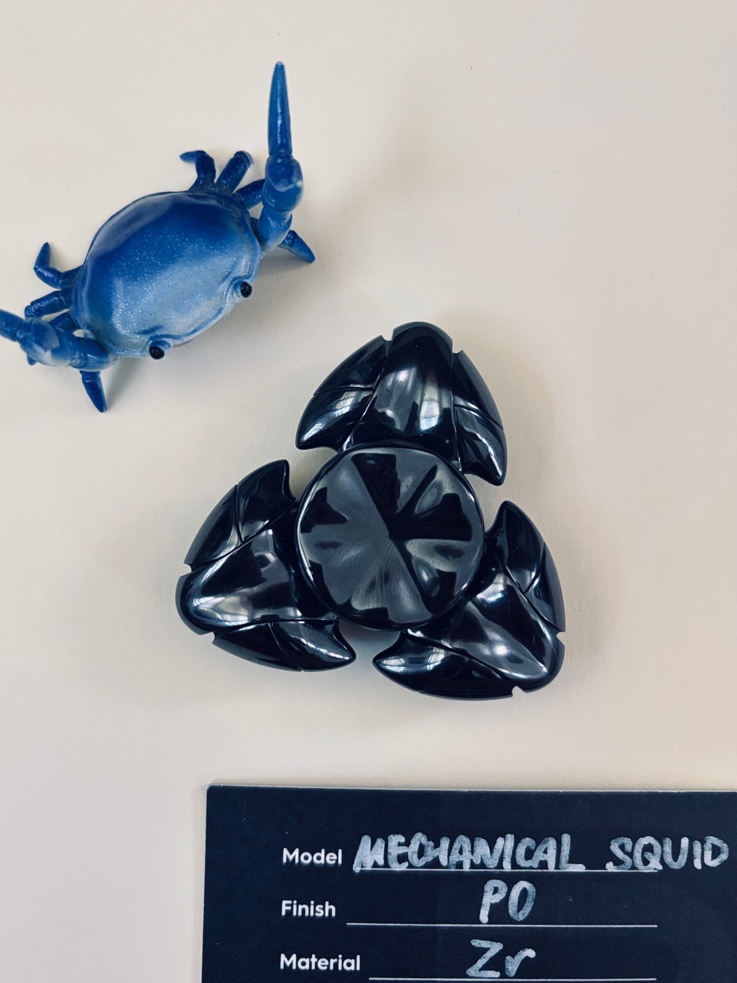 Rain Design Mech Squid - zirc   - fidget spinner - Fidget toy