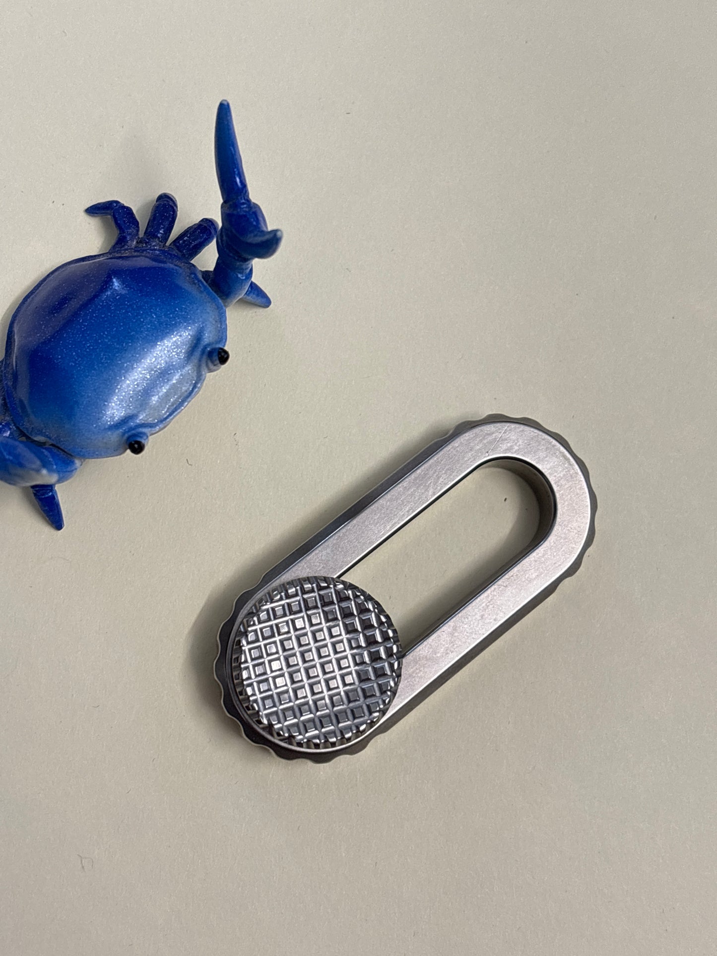 Magnus floop -titanium B33 - fidget toy