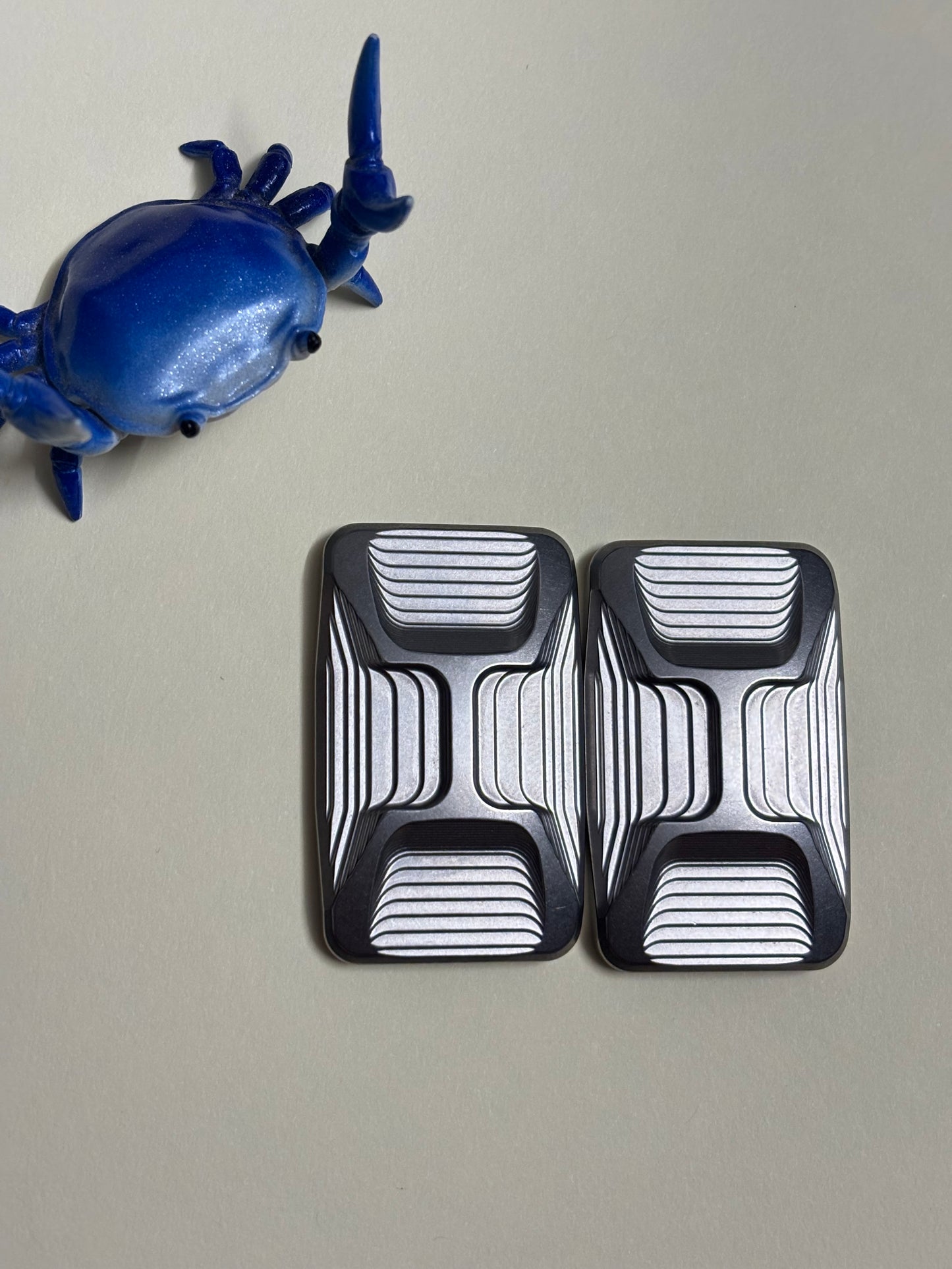 Magnus Titanium robo slider with zirc screw in plates