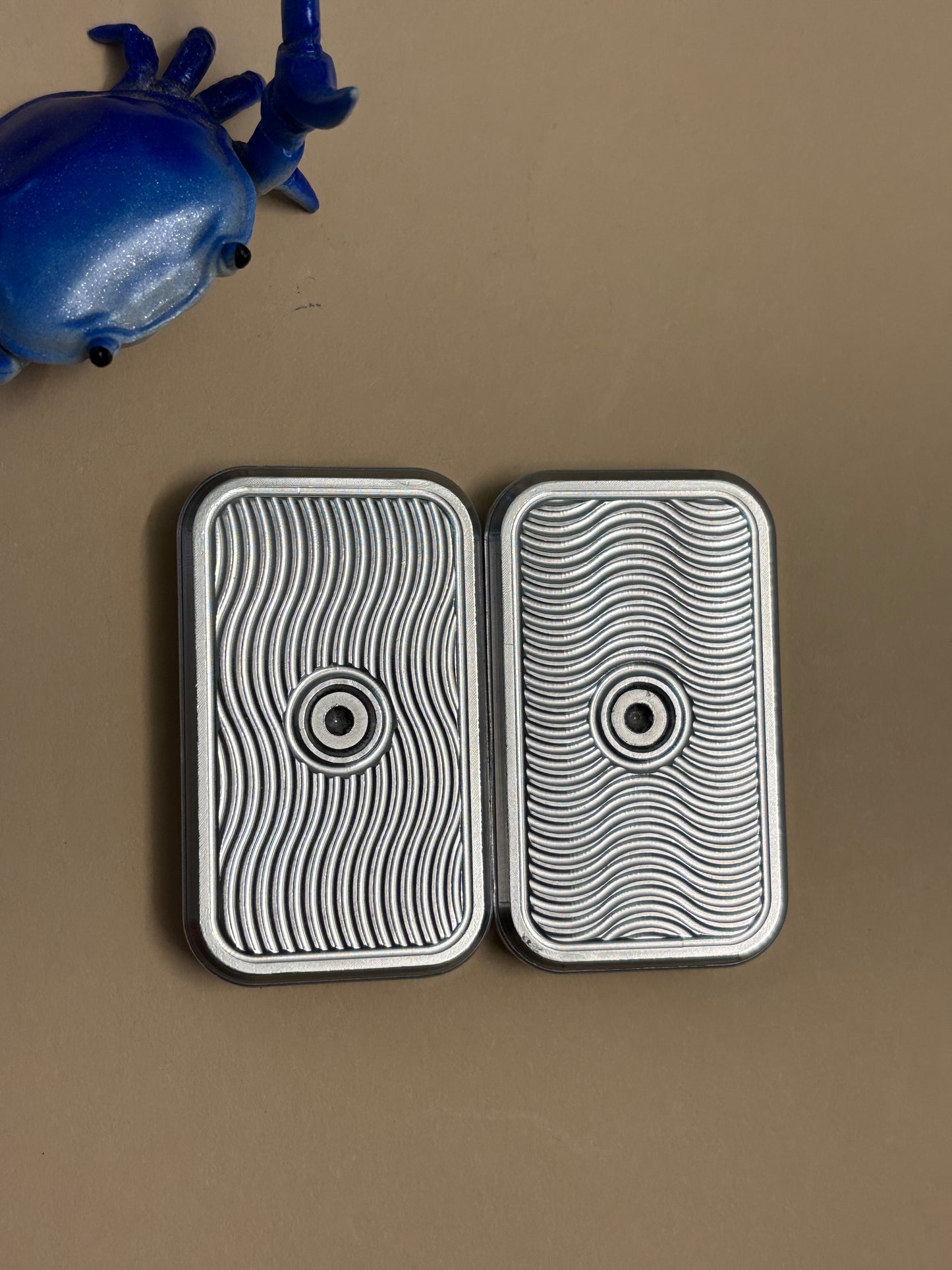 Kind Industries - Scoop slider - Aluminum / SS - fidget toy