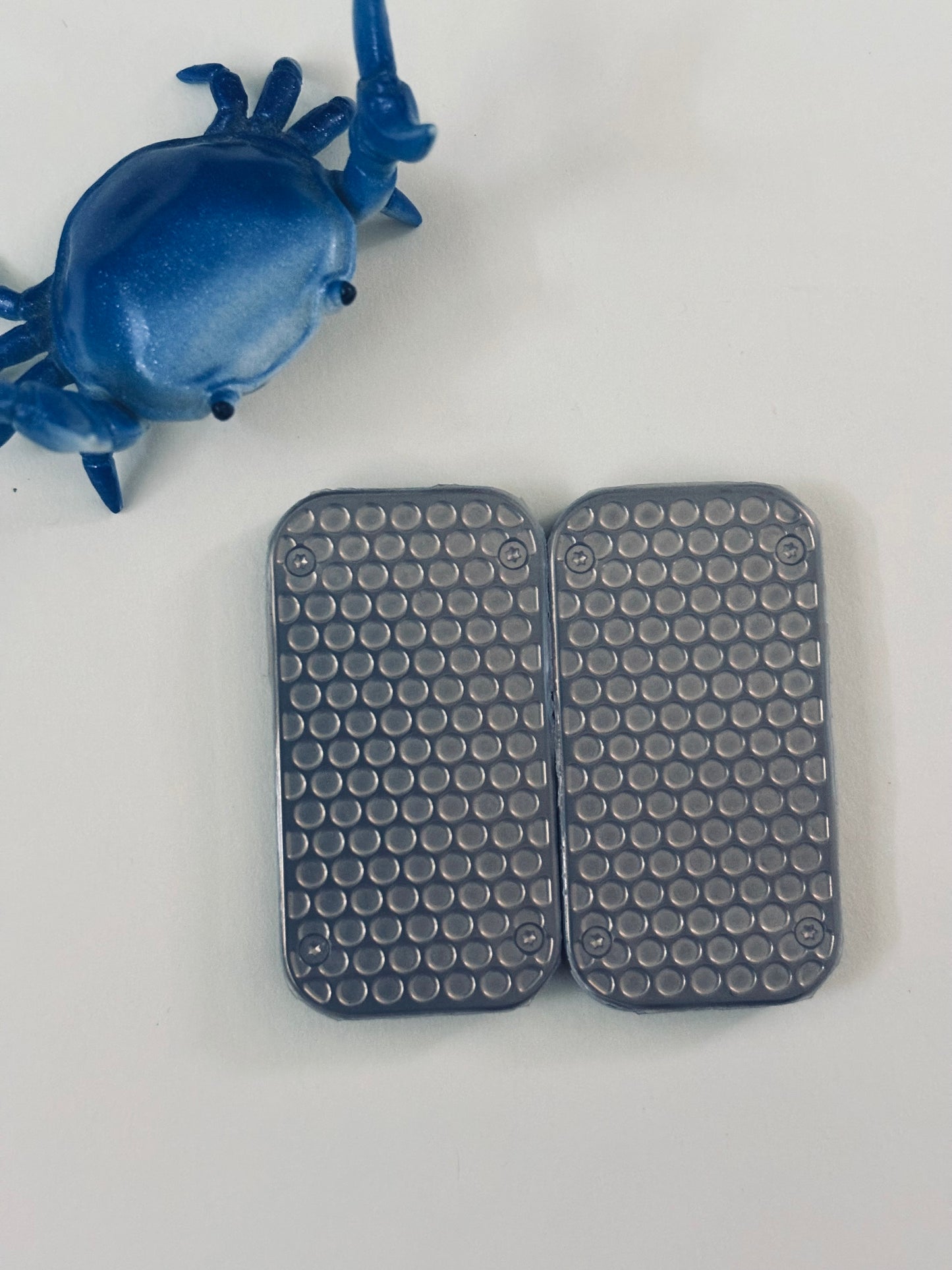 UQH - Wispy slider -  titanium with ss plates - Fidget toy