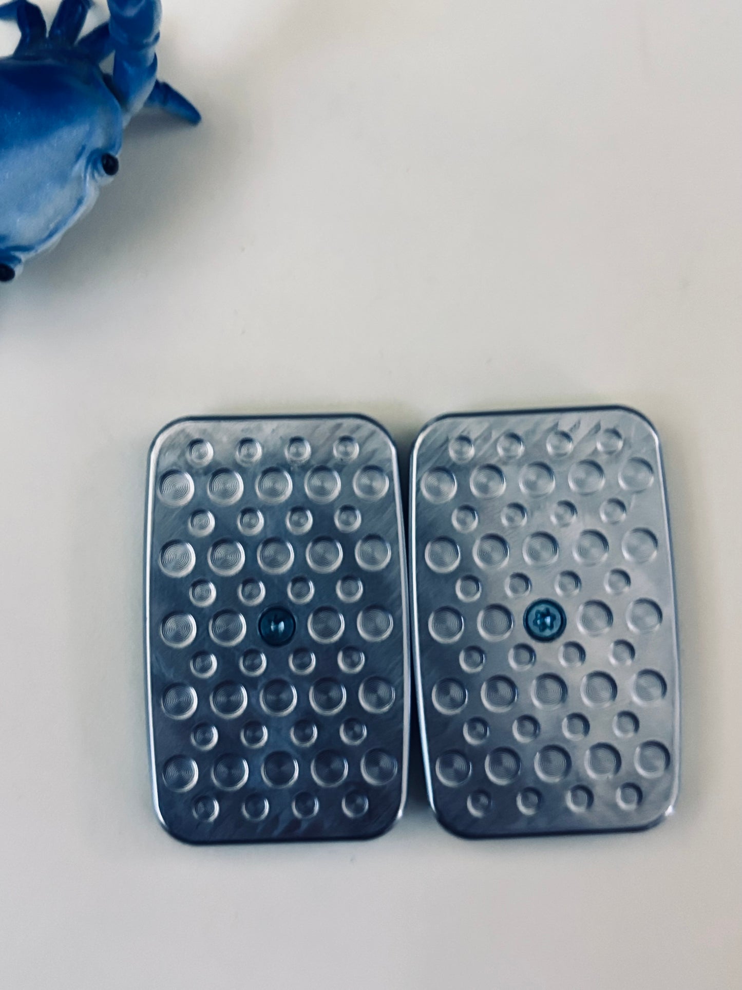 Magnus hex toad - slider ti with ss screw in plates - fidget toy