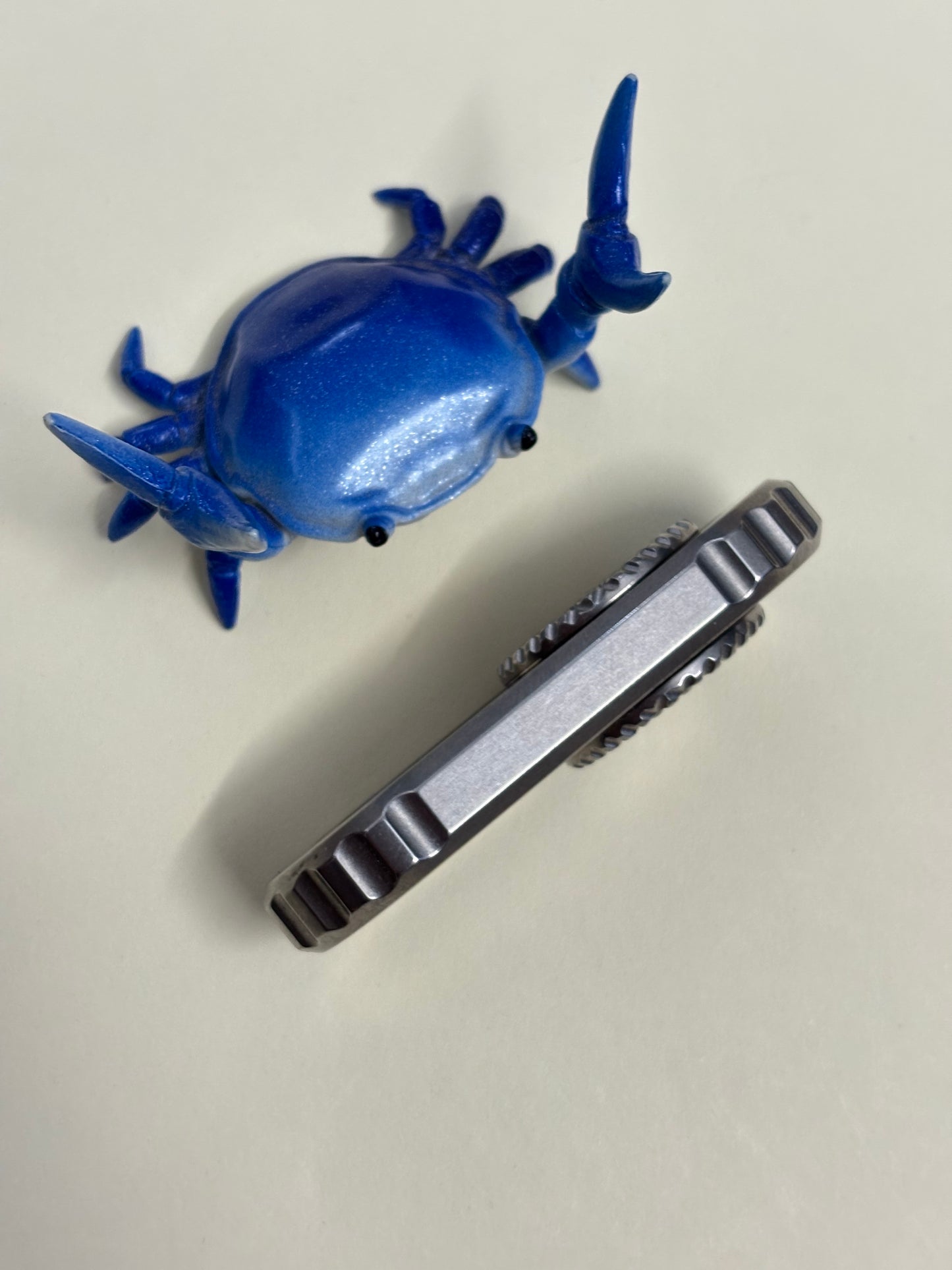 Magnus floop -titanium B33 - fidget toy