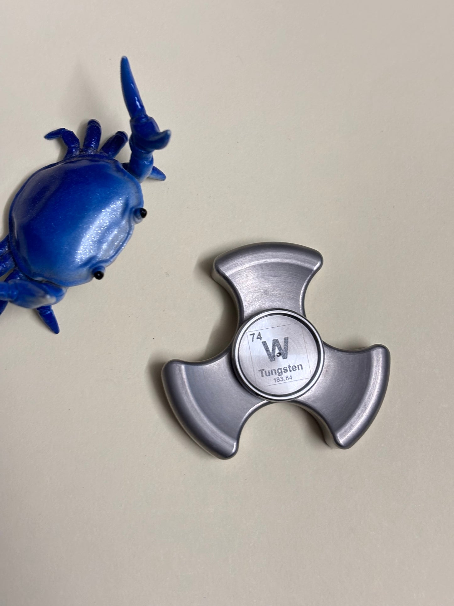 Rotablade - stubby tri - tungsten w - fidget spinner - fidget toy