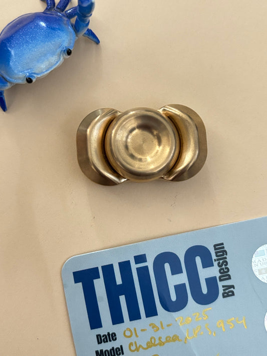Indy Thicc - chelsea LP-S (954 bronze) - fidget spinner - fidget toy