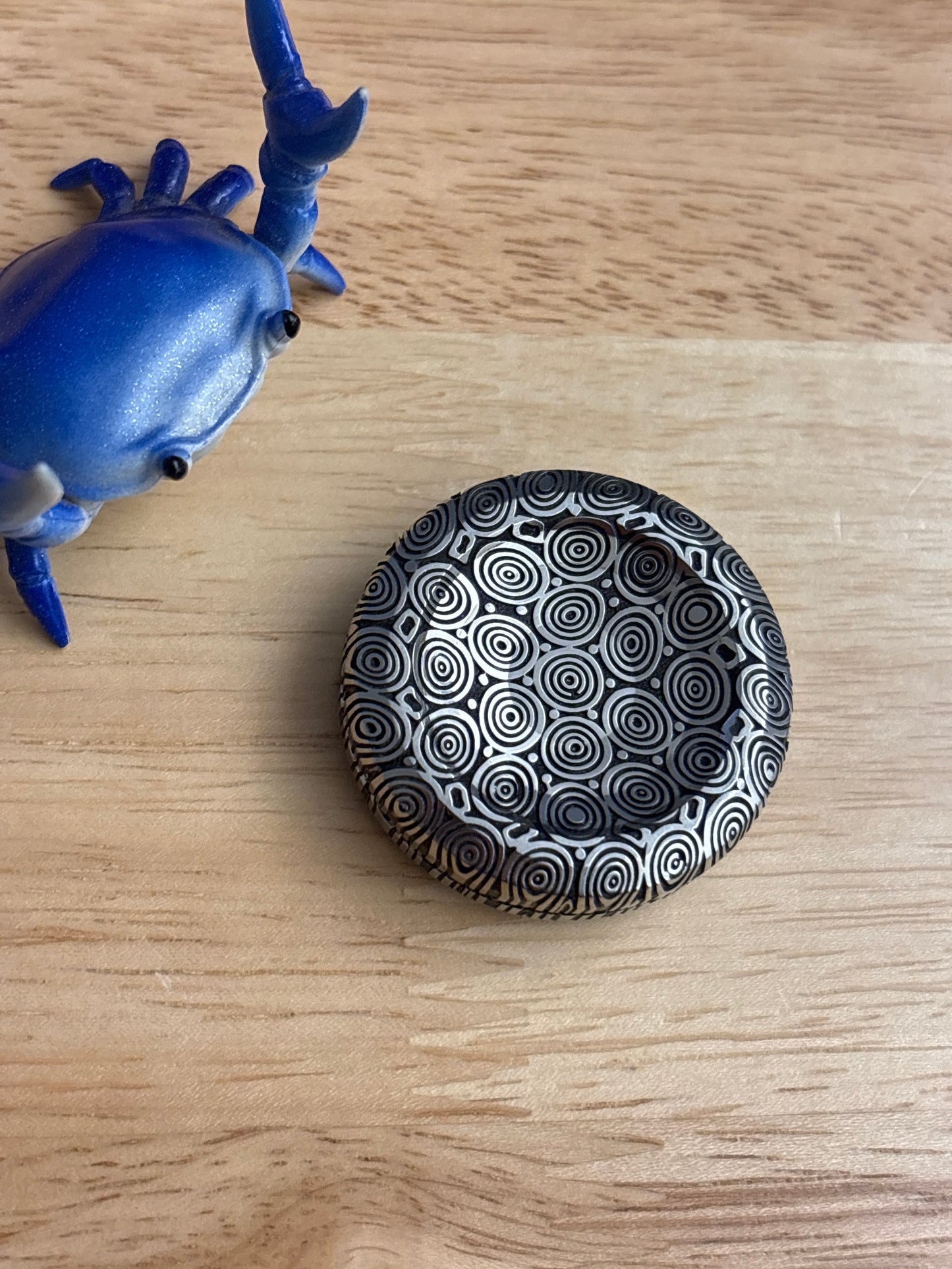 NJThandpower NJT - Dama Ulte haptic coin - fidget toy