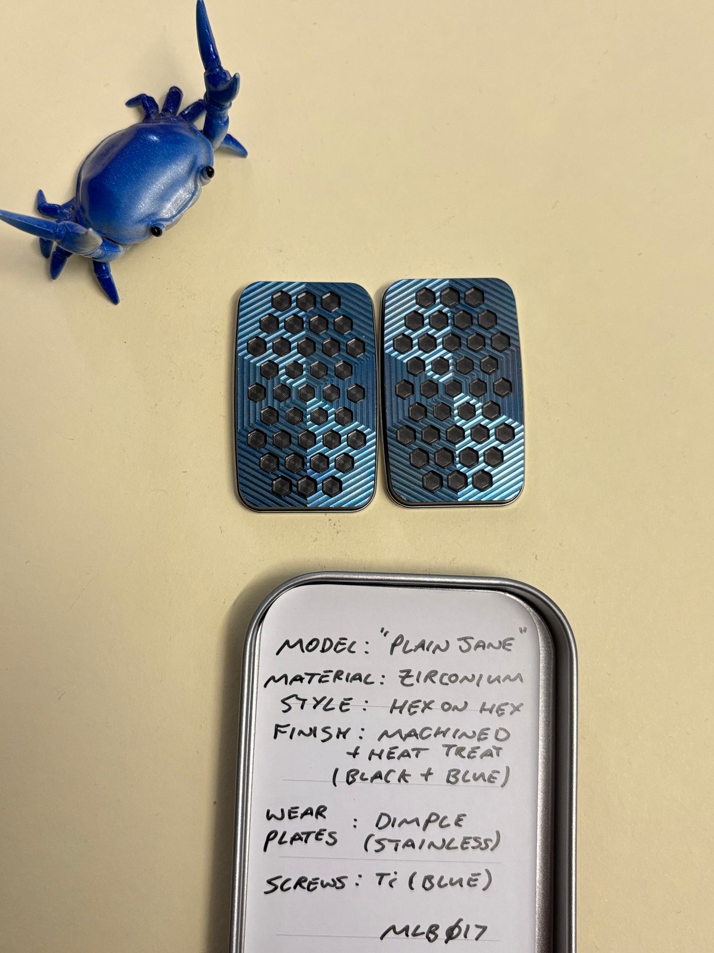 Magnus maglab plain jane Hex on Hex- zirc with SS plate - fidget toy