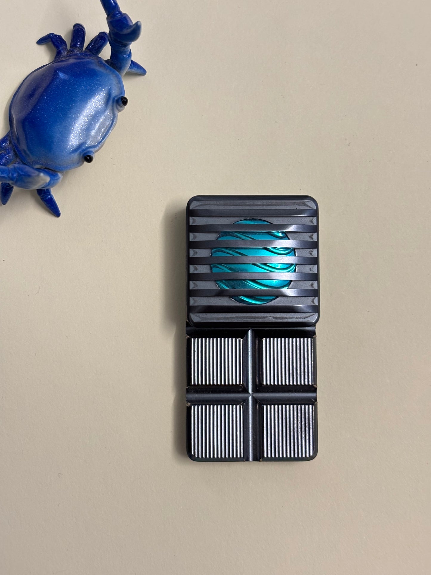 Compoform - tesseract  - fidget toy