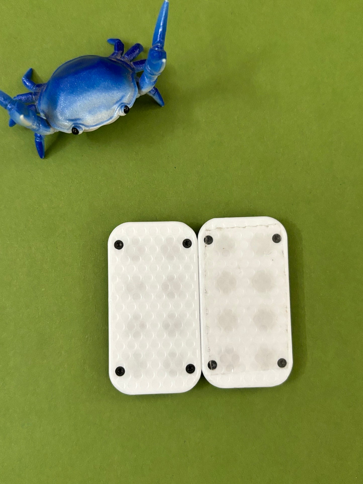 UQH - Wispy slider -  titanium with teflon plates - Fidget toy