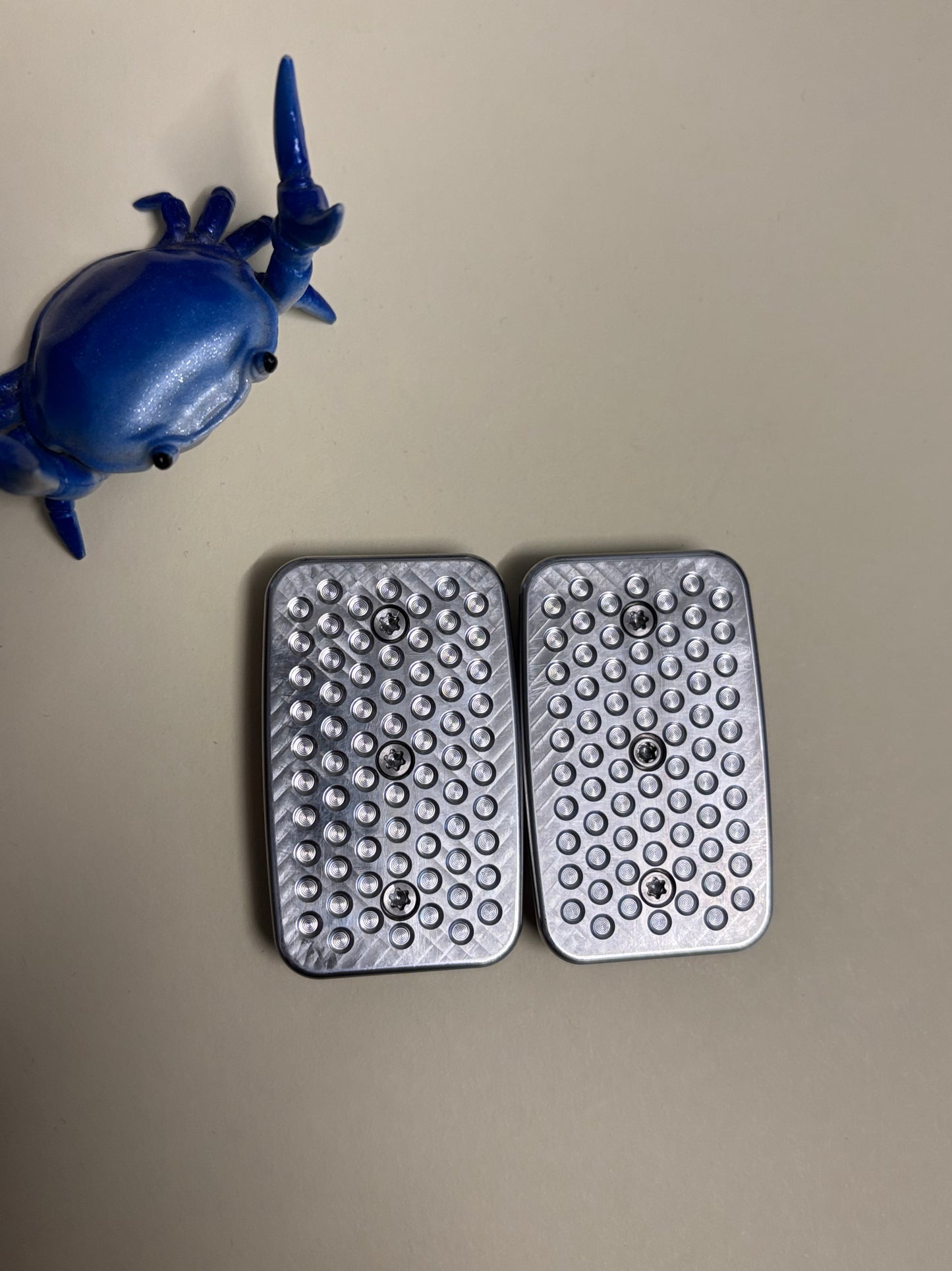 Magnus maglab supergrub  - crazy fiber with SS plate - fidget toy