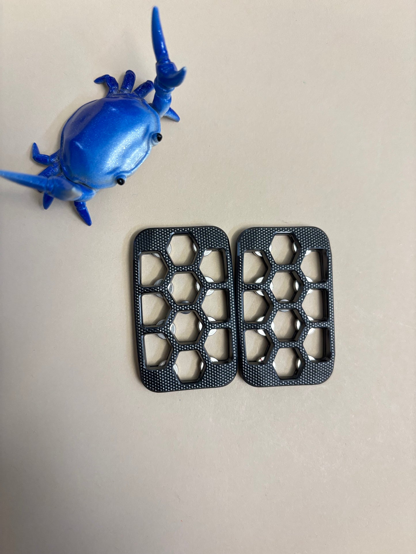 Magnus skelly hex toad - slider Zirc - fidget toy