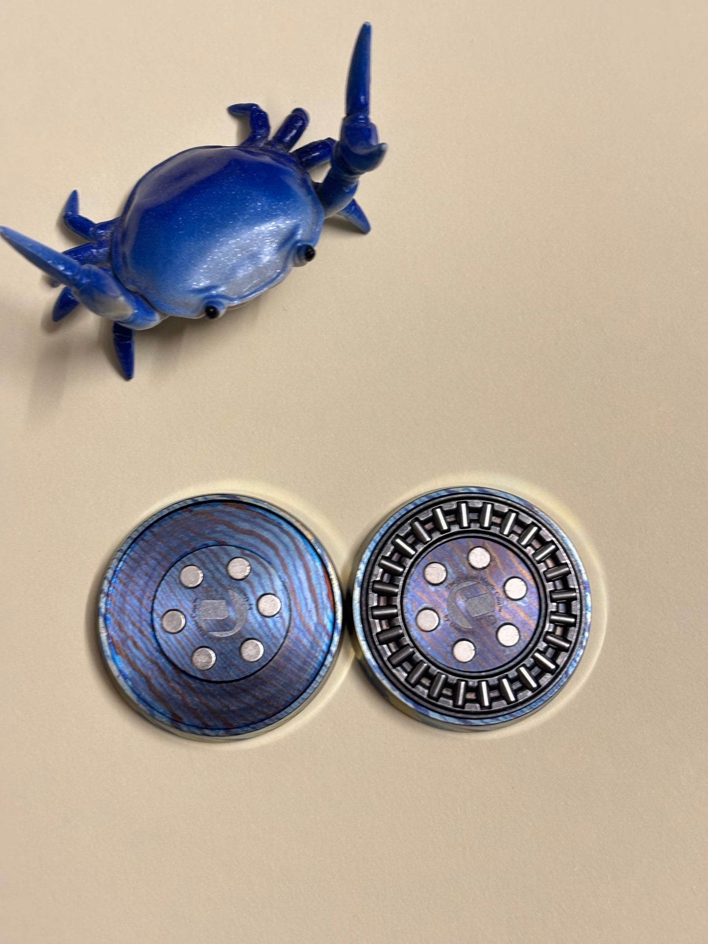 Umburry - tidama midsize - haptic coin - fidget toy