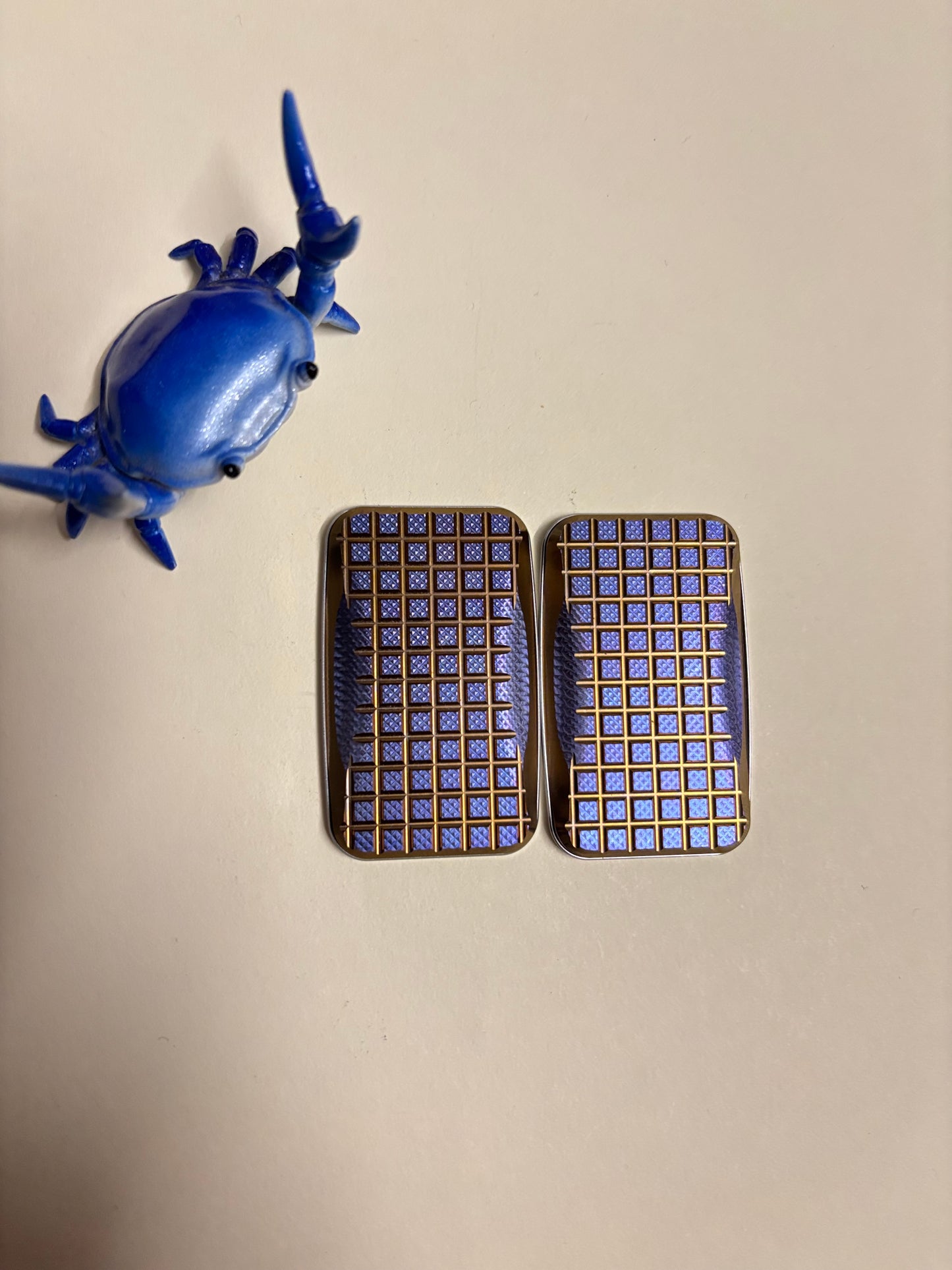 Magnus maglab Tall Paul grid on supergrip - zirc with SS plate - fidget toy