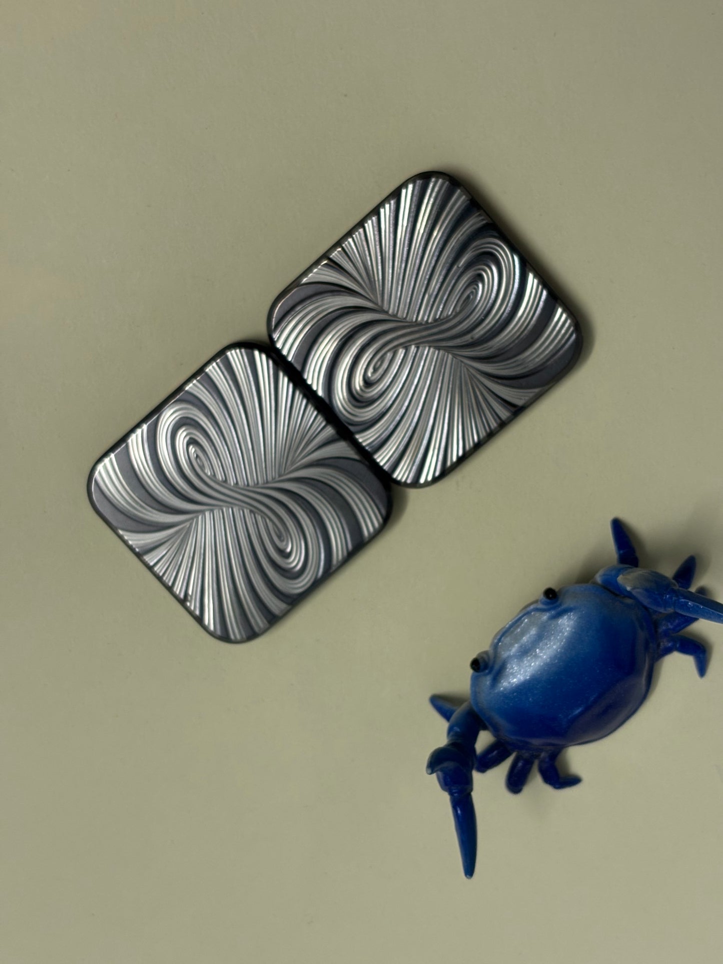 Compoform Horizon 3 x 3 - laser etched titanium slider