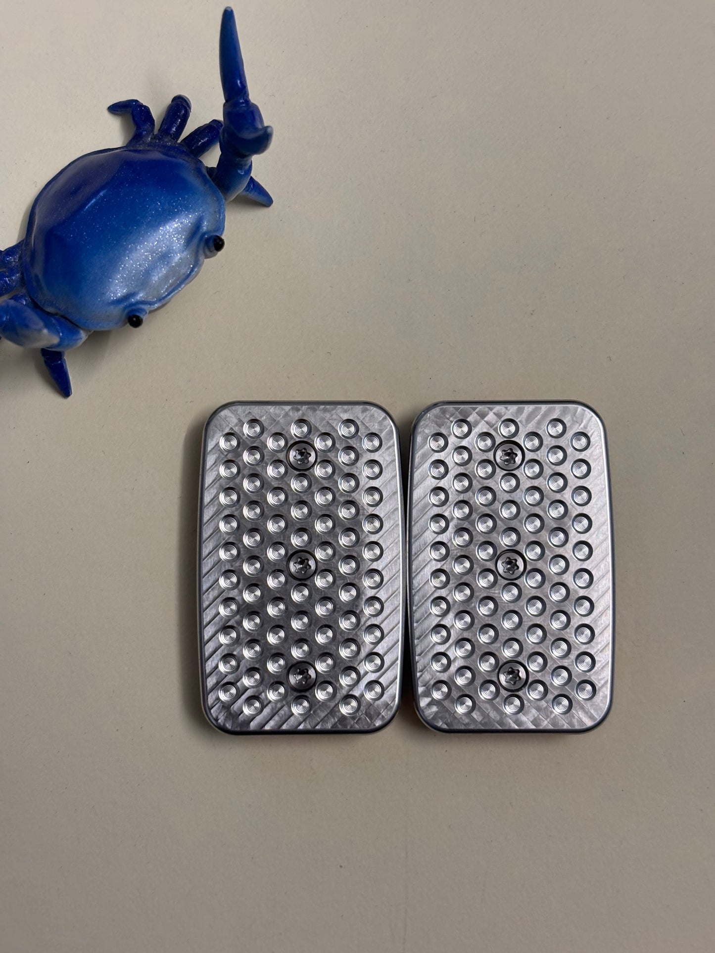 Magnus maglab supergrub  - crazy fiber with SS plate - fidget toy