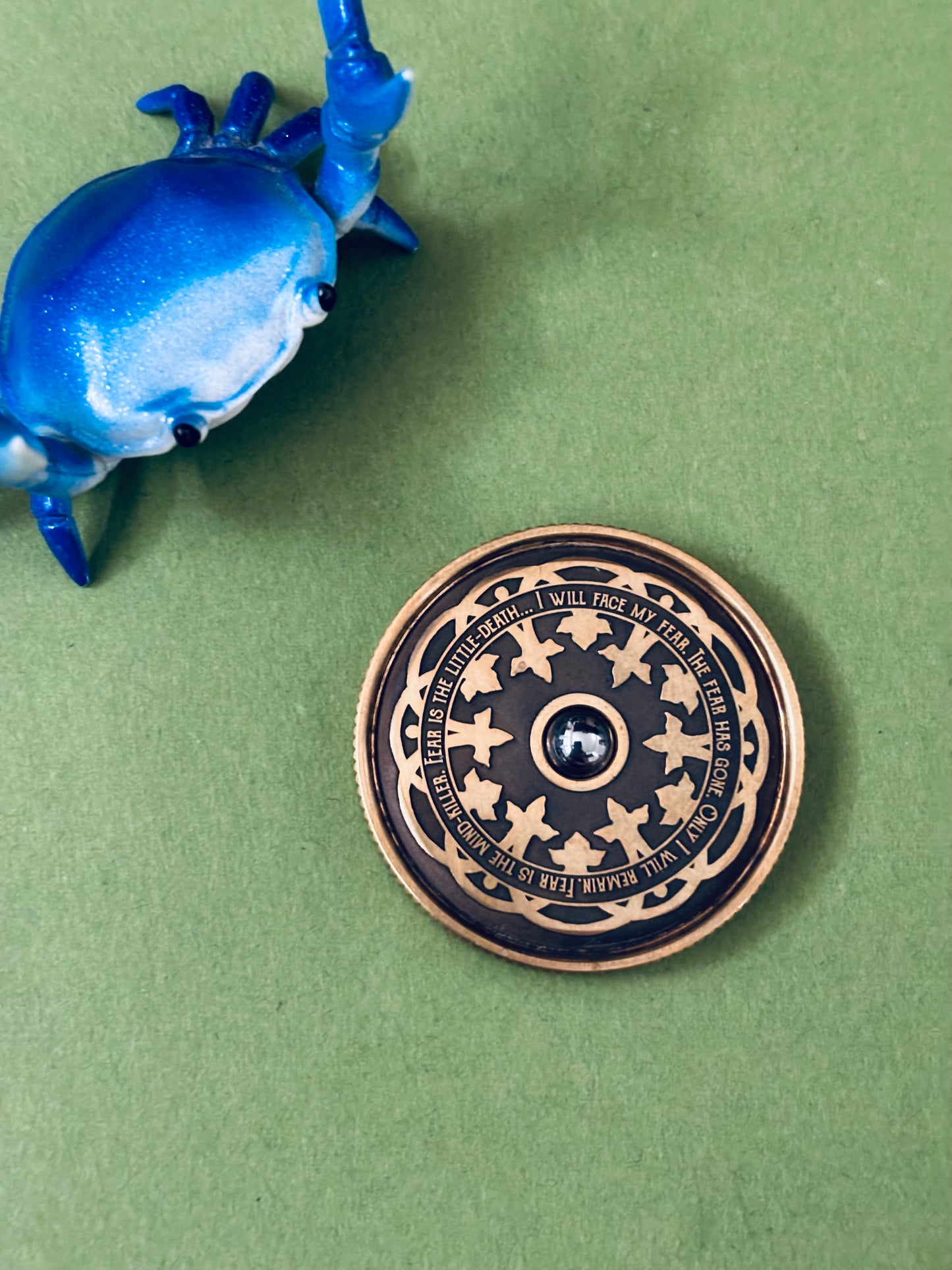 Tyler wolf Shai-hulud Spinner Coin - Brass - fidget toy